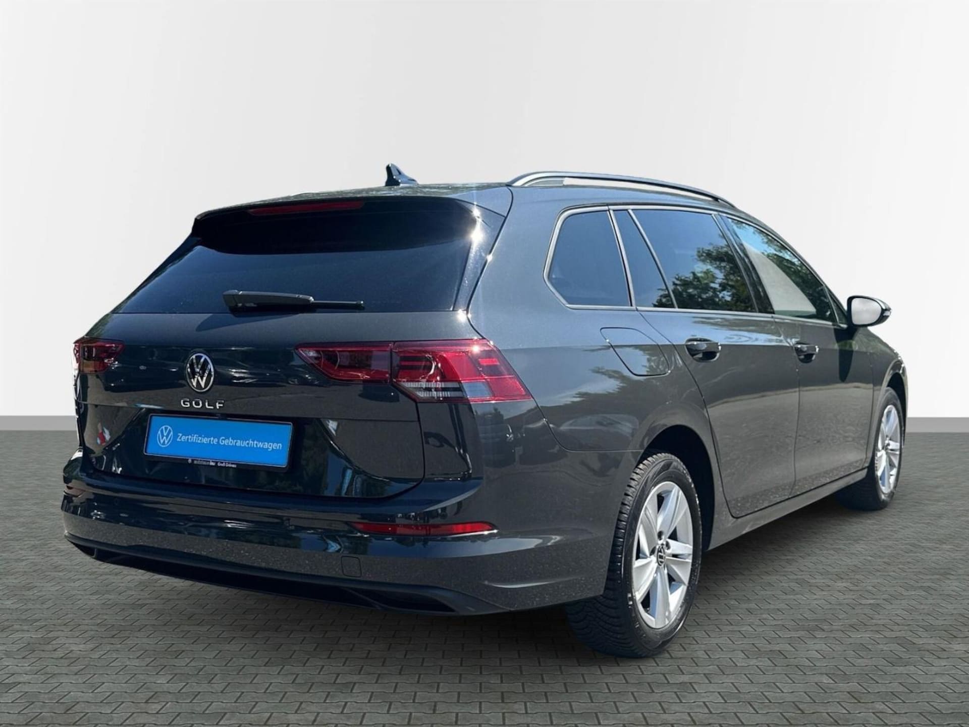 Volkswagen Golf Variant Life