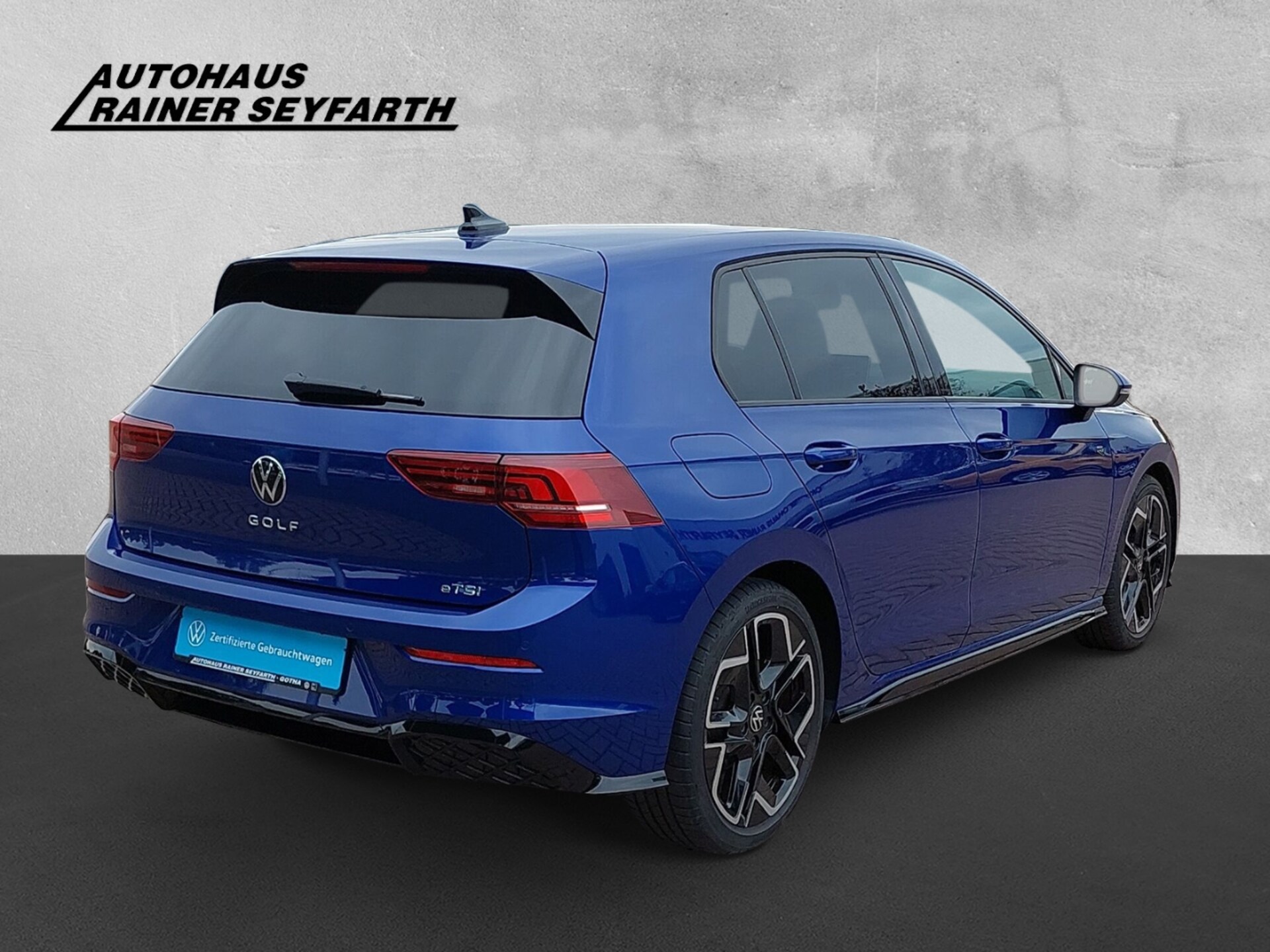 Volkswagen Golf R-Line
