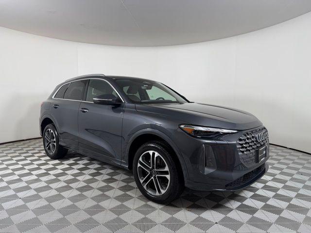 2025 Audi Q5 Premium quattro's photo