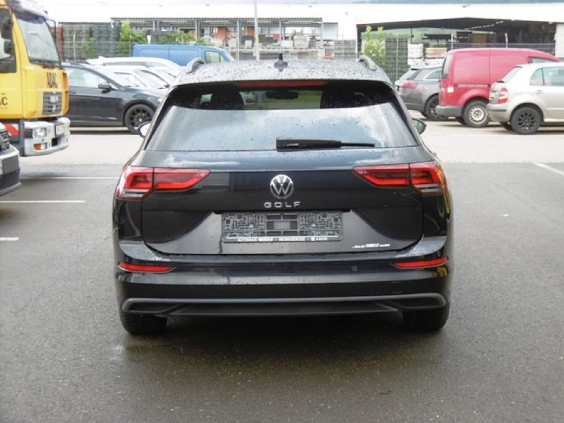 Volkswagen Golf Variant Life
