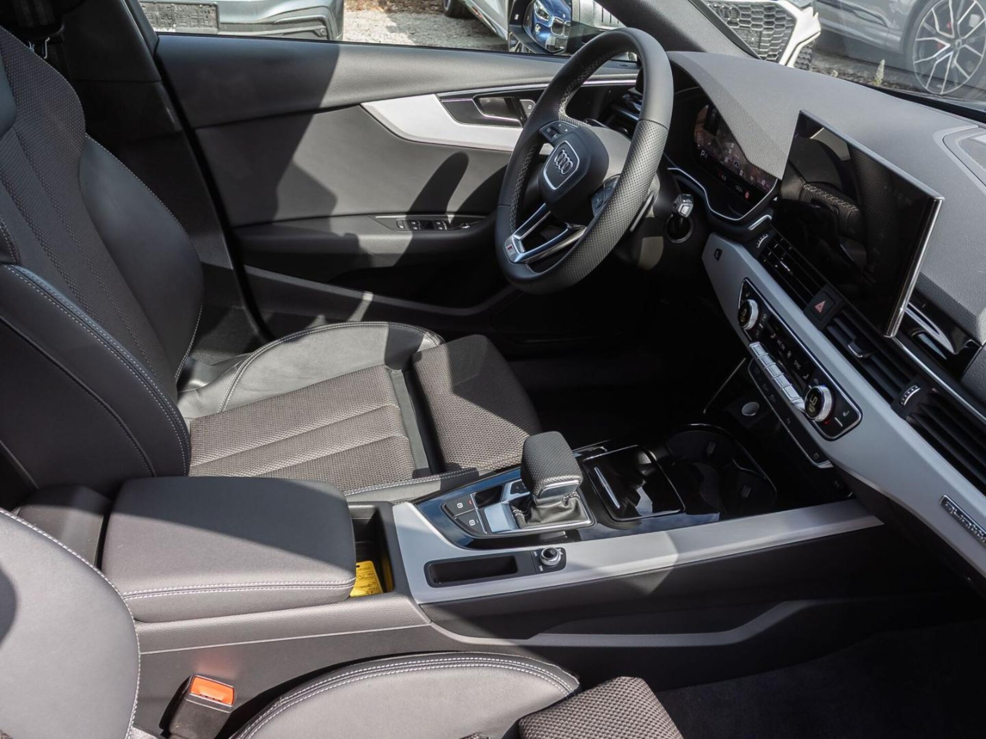 Audi A4 Avant S line