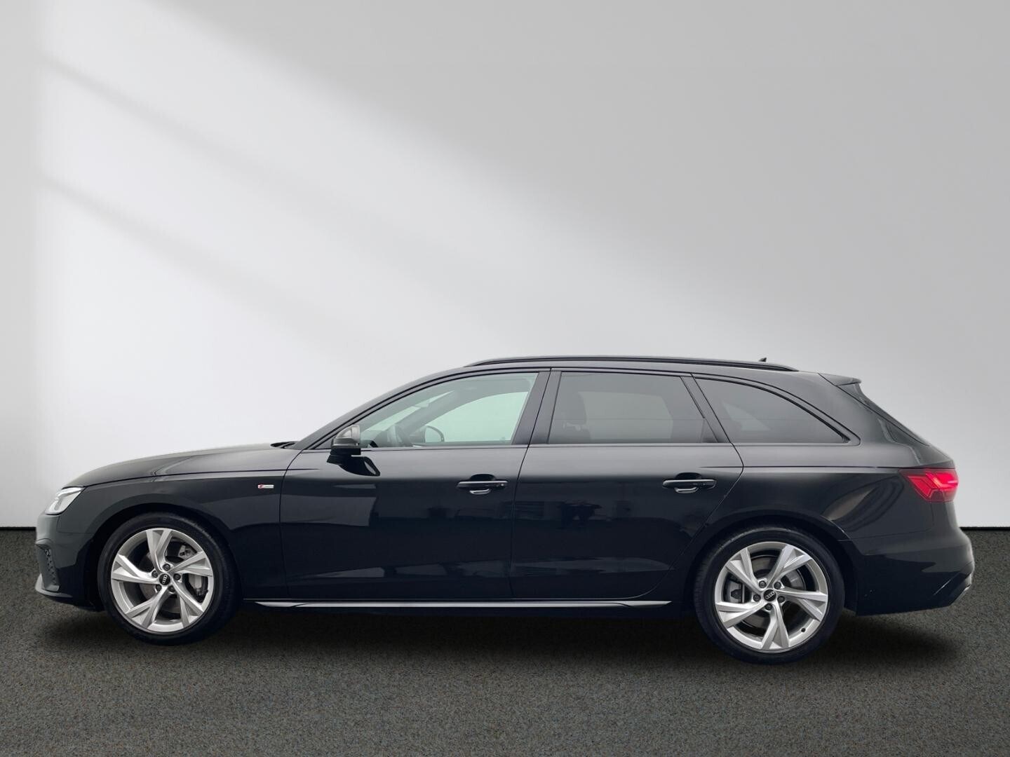 Image about Audi A4 Avant S line 45 TFSI quattro S tronic