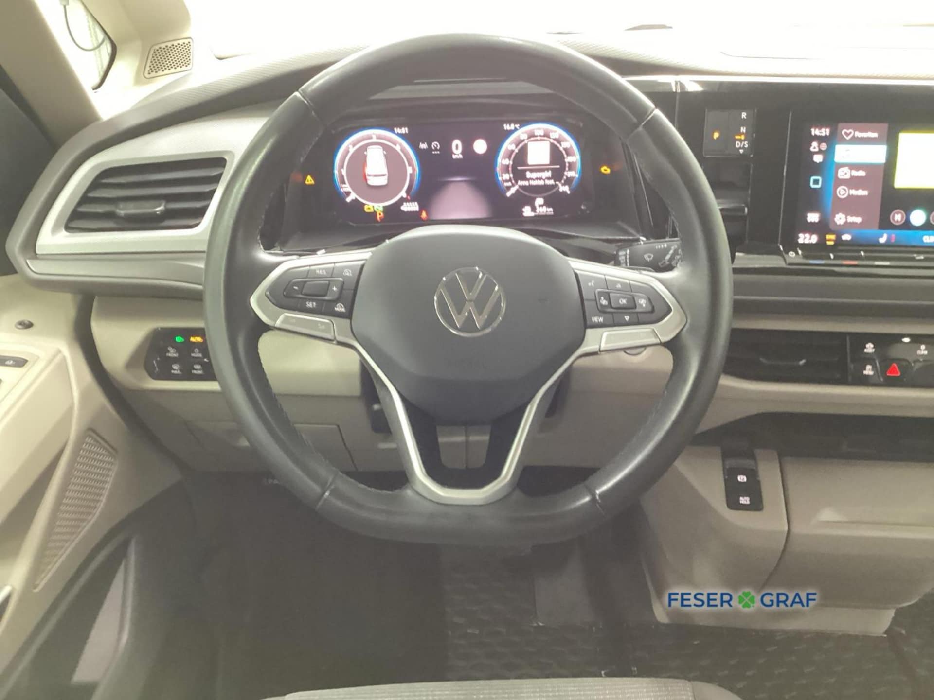Volkswagen Multivan Langversion Basis-Modell