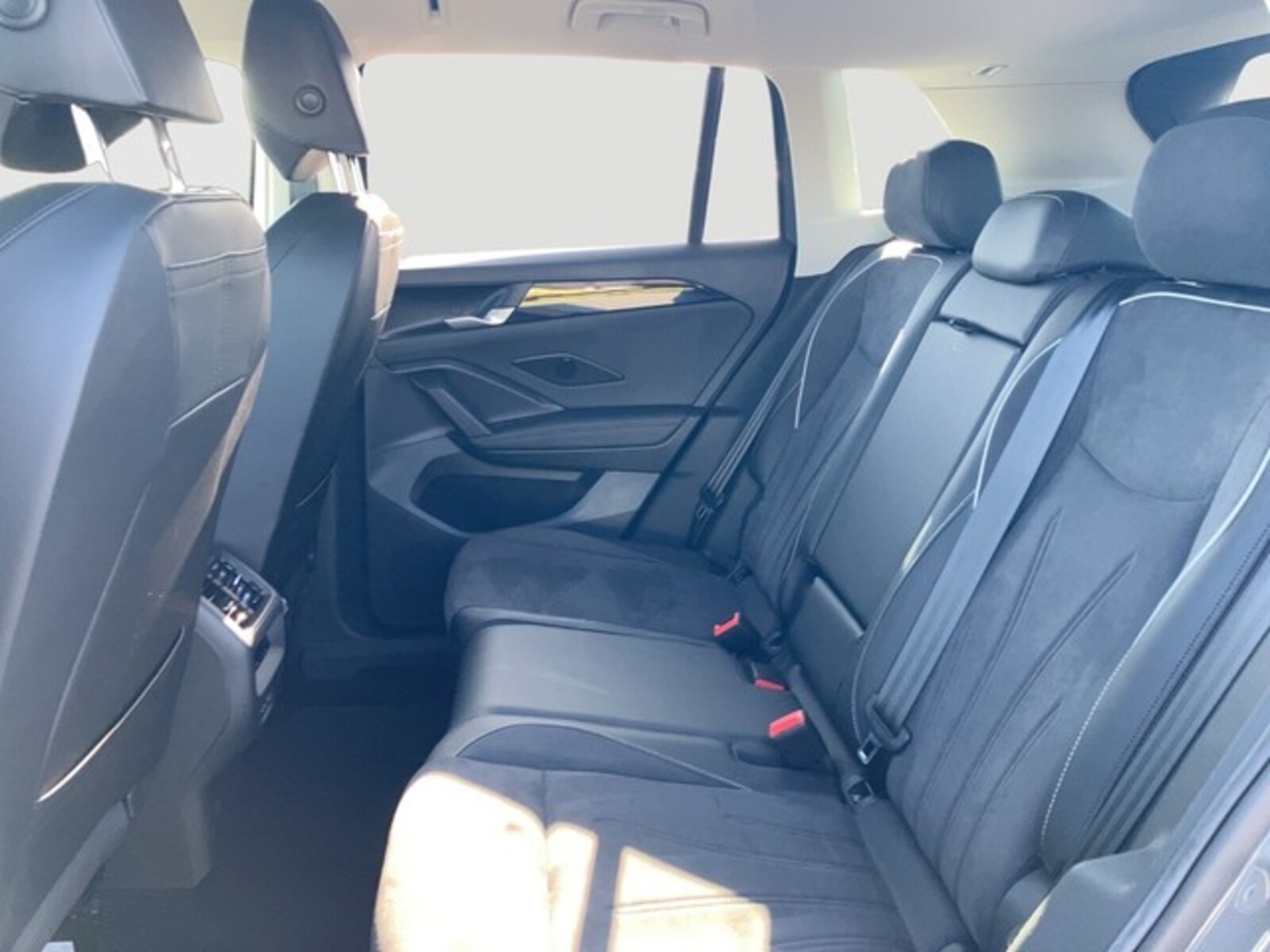 Volkswagen Tiguan – Bild 11