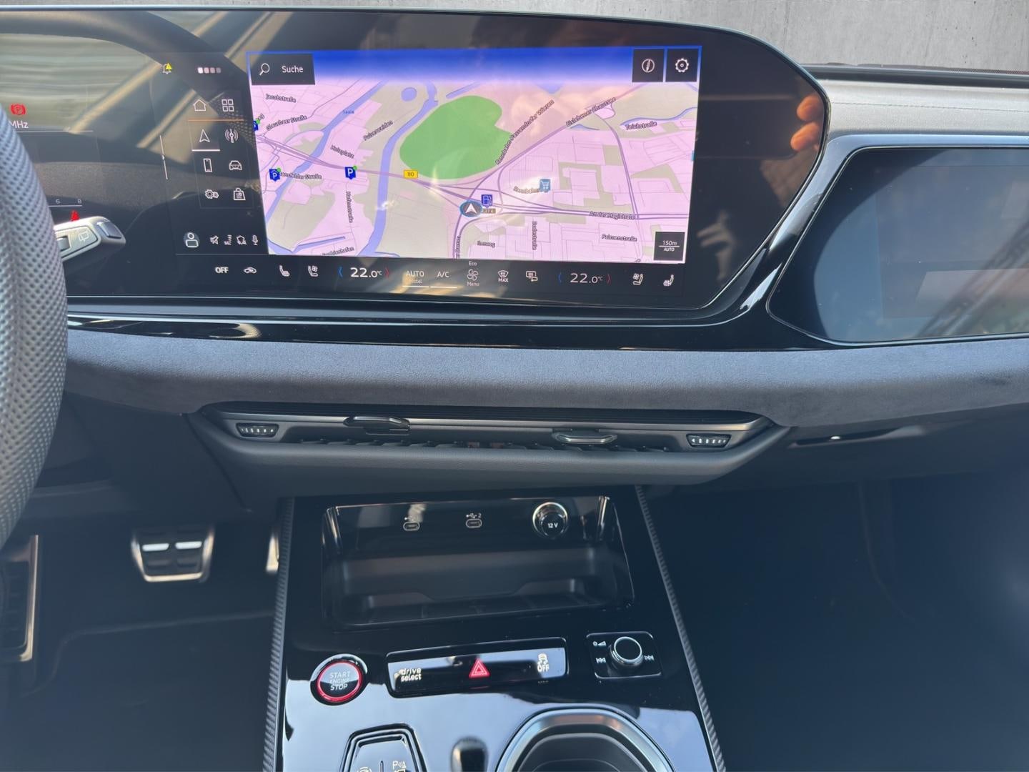 Bild über Audi A6 Avant TFSI quattro 270 kW S tronic - für weitere Informationen kontaktieren Sie den Audi Partner