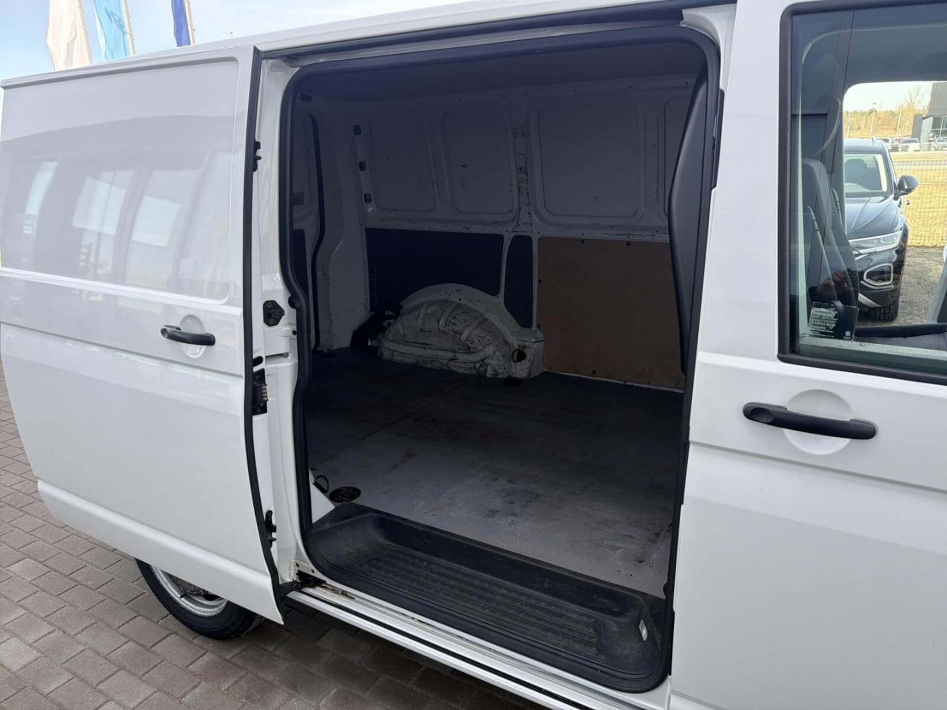 Volkswagen Transporter 6.1 Furgon krótki rozstaw osi