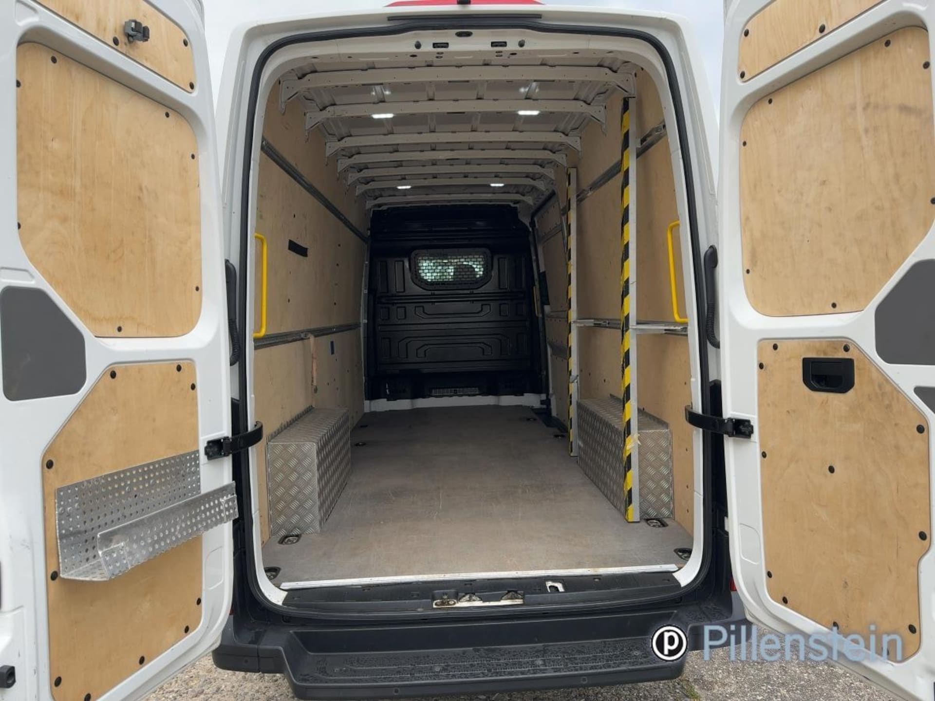 Volkswagen Crafter Kasten langer Radstand