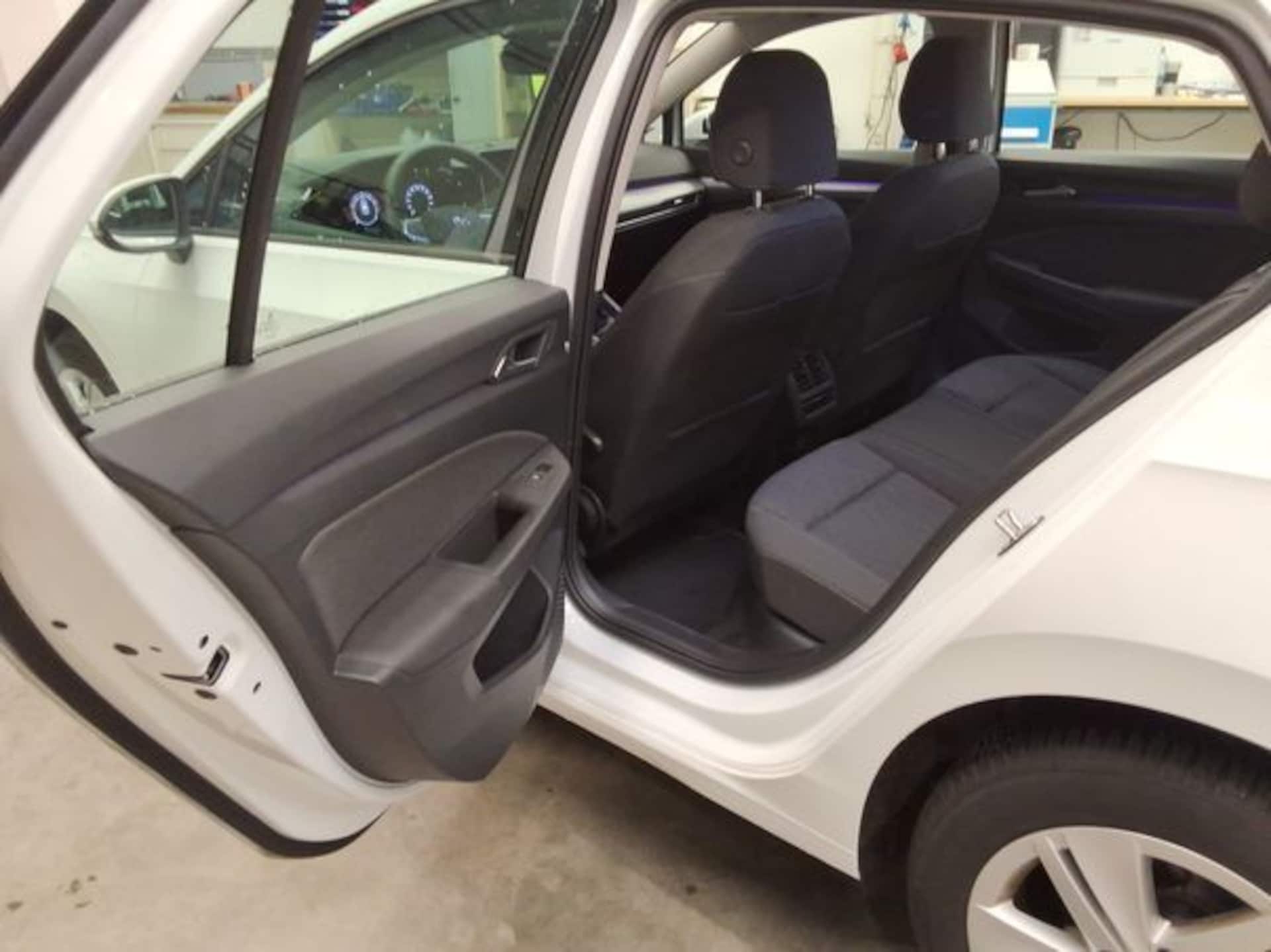 Volkswagen Golf Life