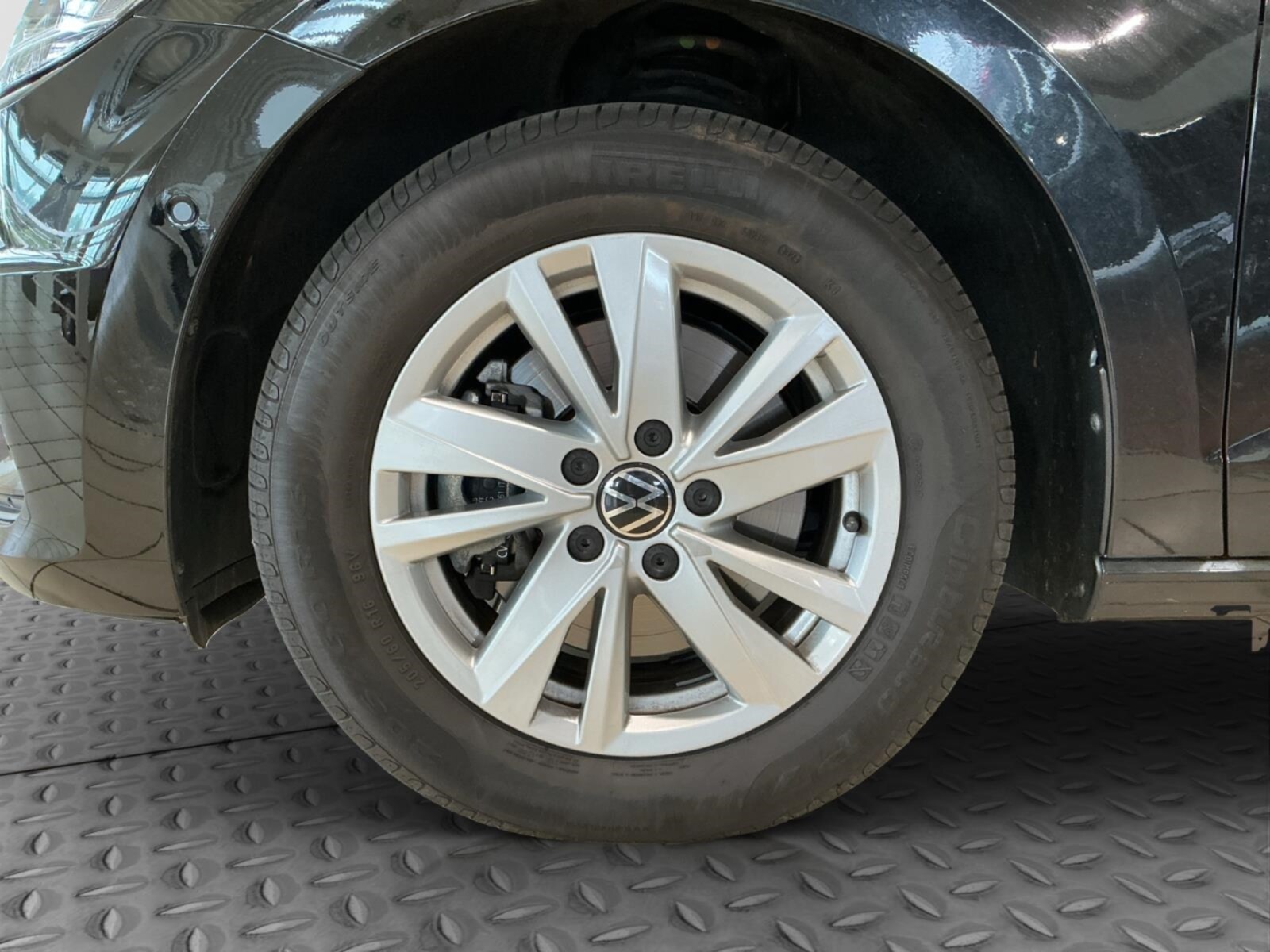 Volkswagen Touran – Bild 9