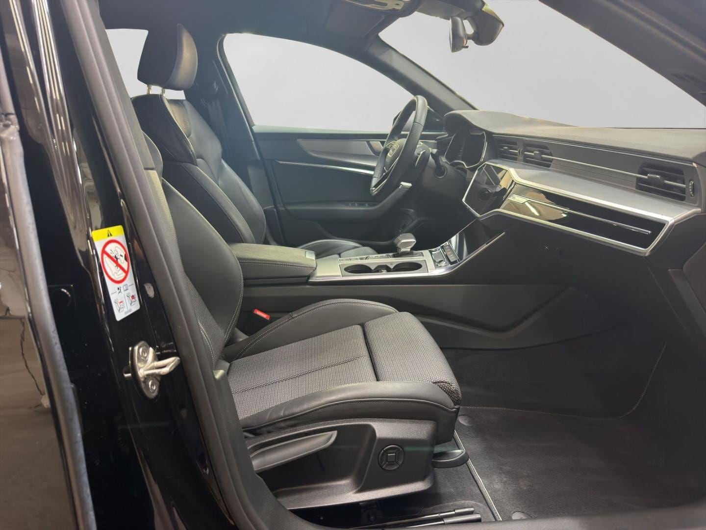 Bild über Audi A6 sport 45 TFSI S tronic - für weitere Informationen kontaktieren Sie den Audi Partner