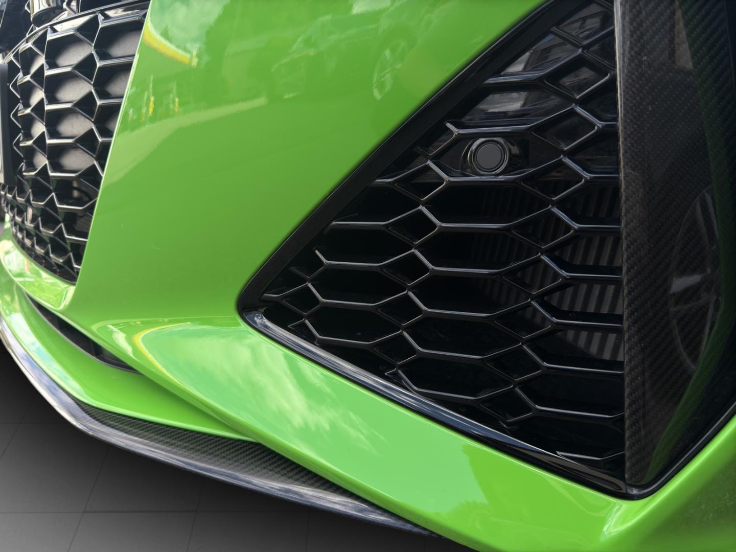 Bild über Audi RS 6 Avant TFSI quattro tiptronic - für weitere Informationen kontaktieren Sie den Audi Partner
