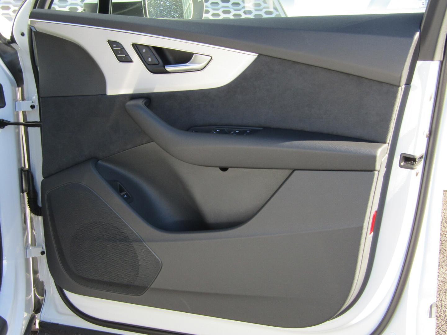 Image about Audi Q7 50 TDI quattro S line kW(PS) tiptronic