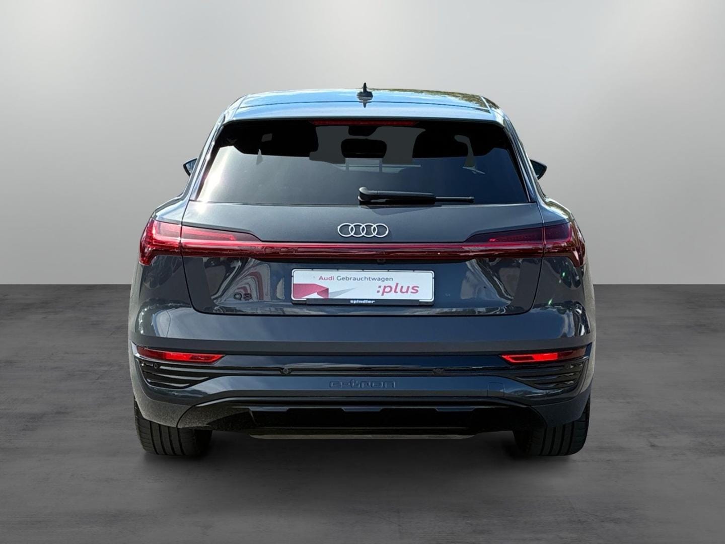 Bild über Audi Q8 e-tron advanced 50 e-tron quattro - für weitere Informationen kontaktieren Sie den Audi Partner
