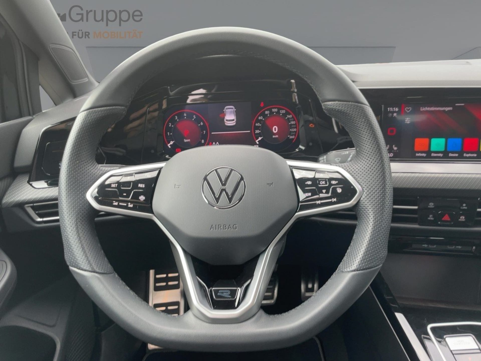 Volkswagen Golf R-Line