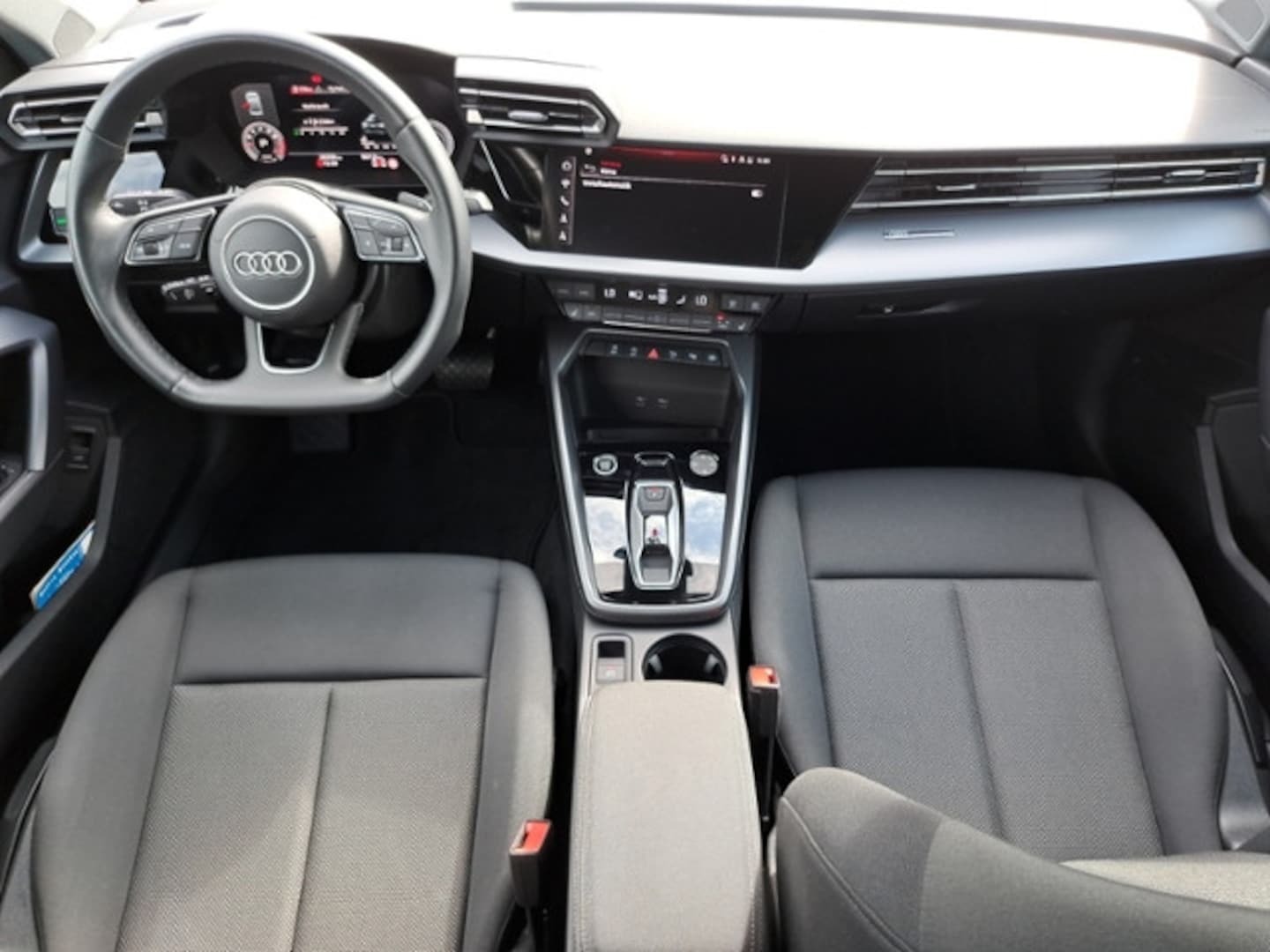 Bild über Audi A3 Limousine advanced 35 TFSI S tronic - für weitere Informationen kontaktieren Sie den Audi Partner