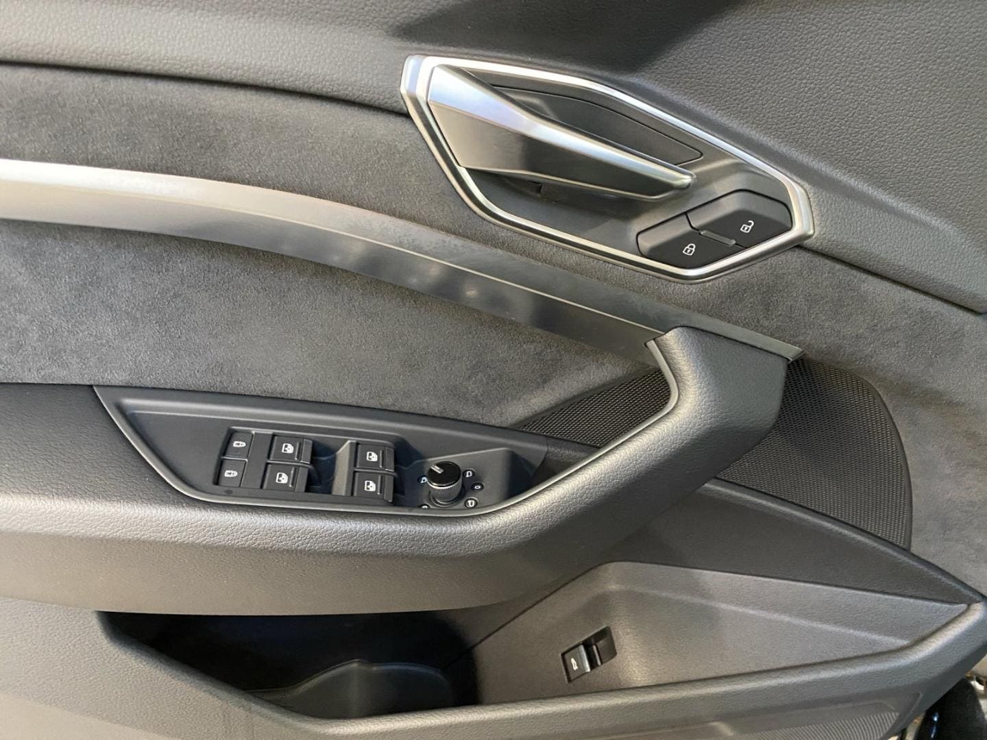 Bild über Audi Q8 e-tron advanced 50 e-tron quattro - für weitere Informationen kontaktieren Sie den Audi Partner