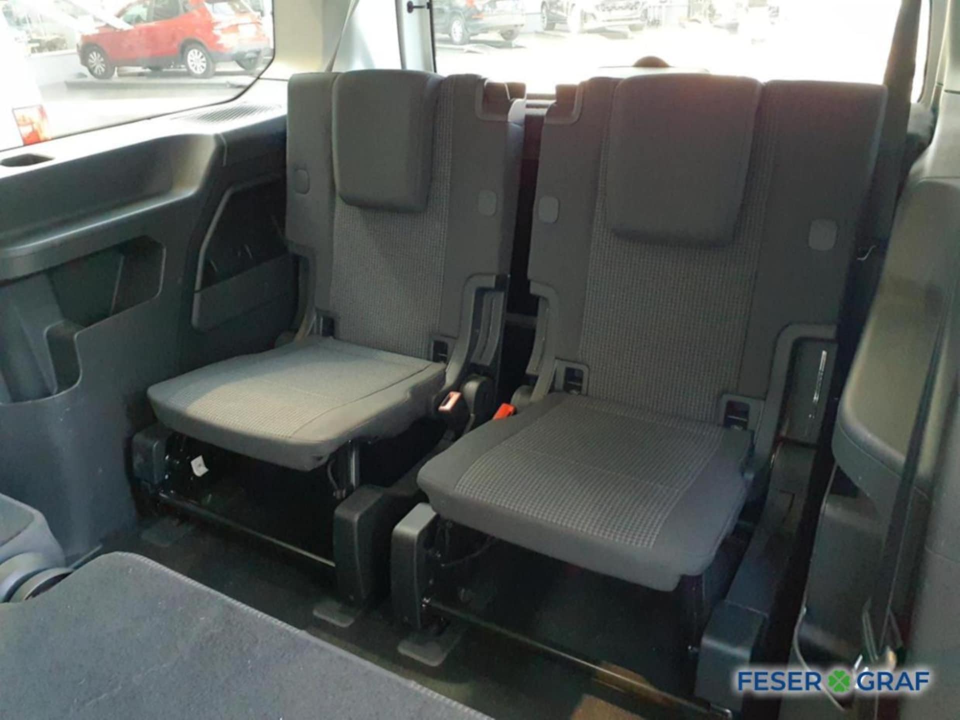 Volkswagen Caddy Maxi Basis-Modell
