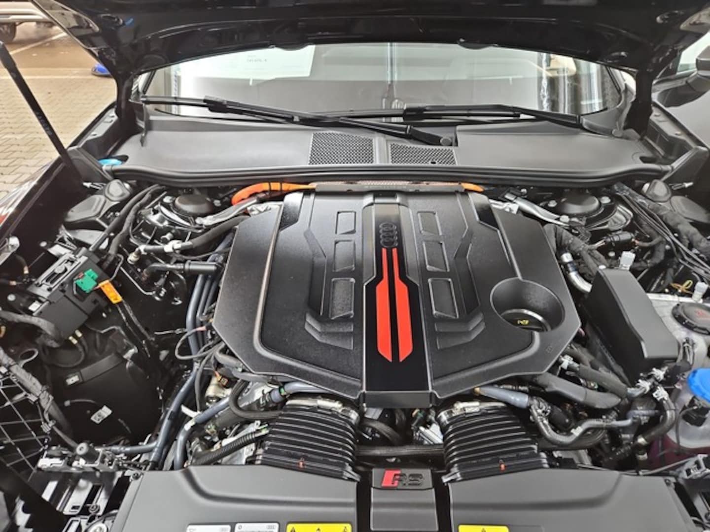 Bild über Audi RS 5 Avant TFSI quattro 470 kW tiptronic - für weitere Informationen kontaktieren Sie den Audi Partner