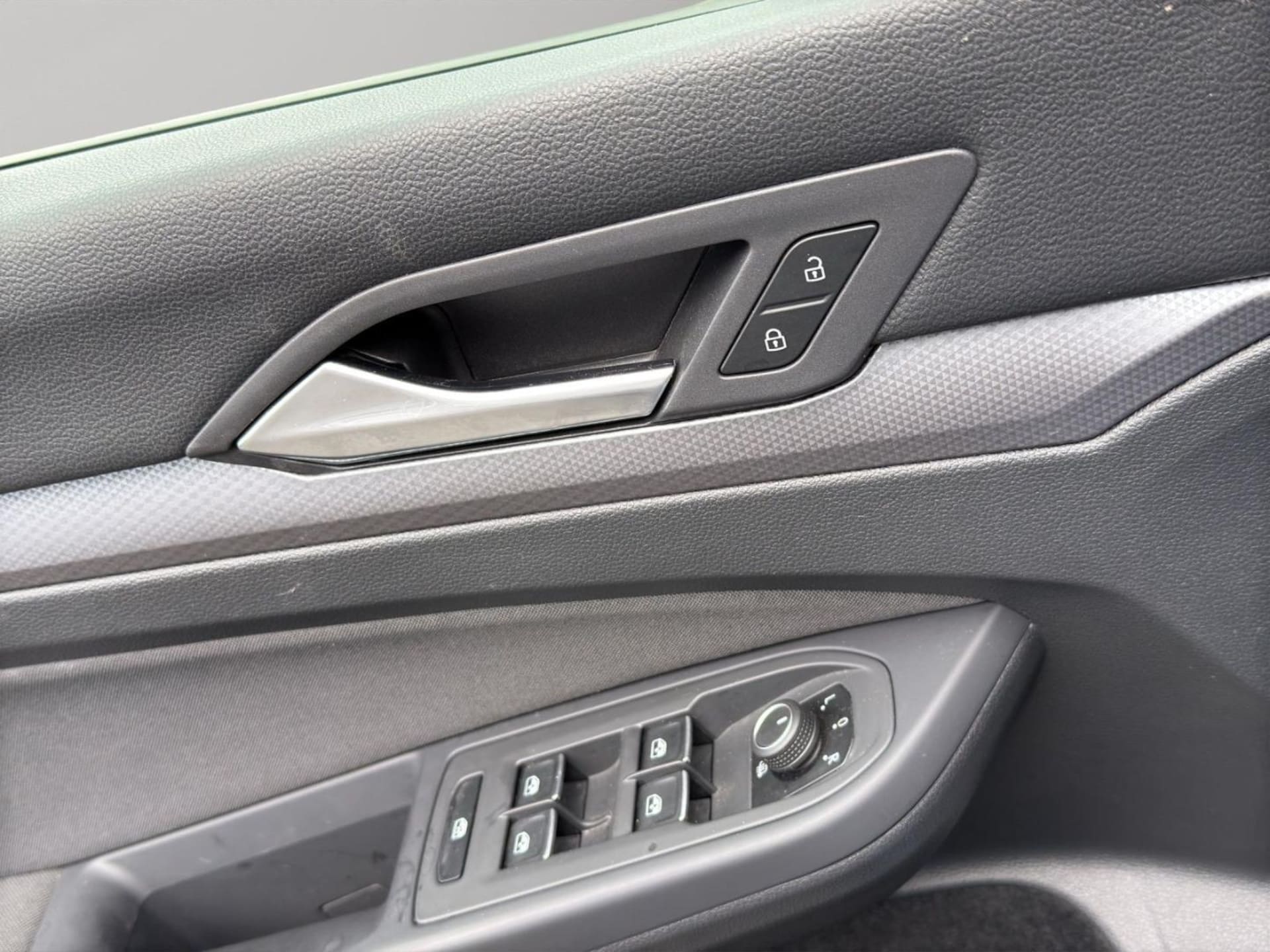Volkswagen Golf Active