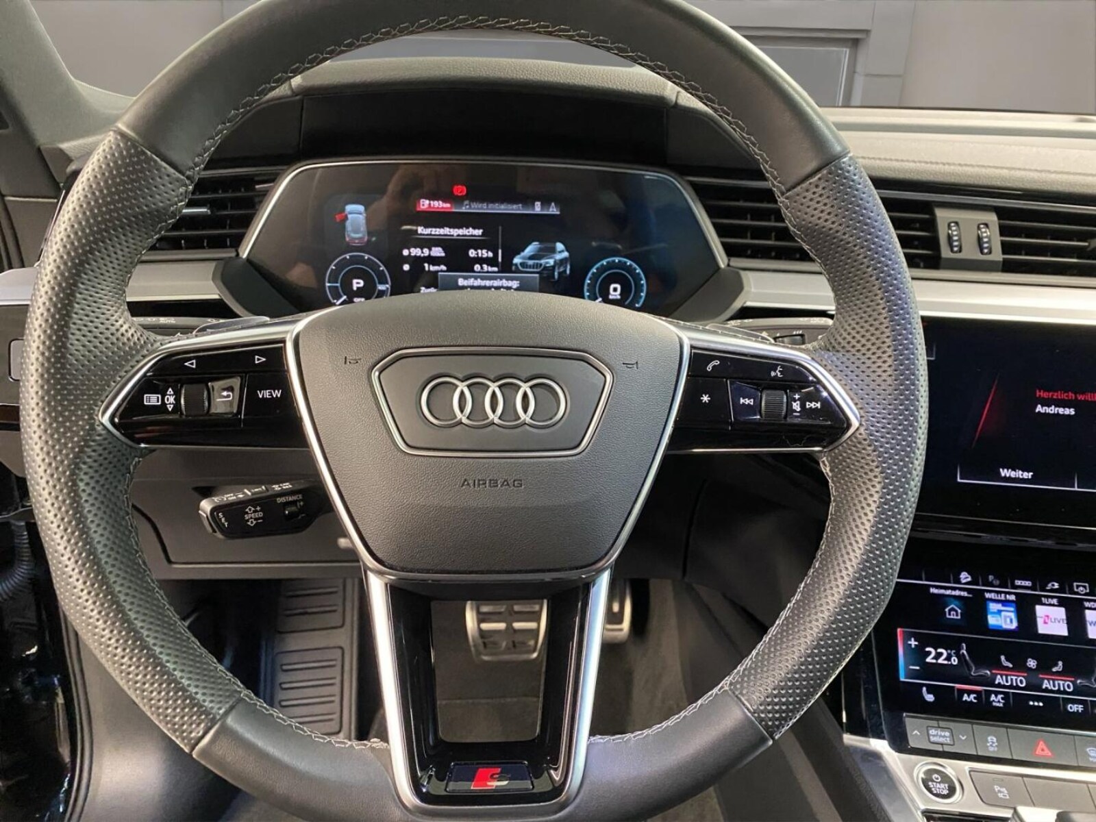 Audi Q8 e-tron – Bild 11