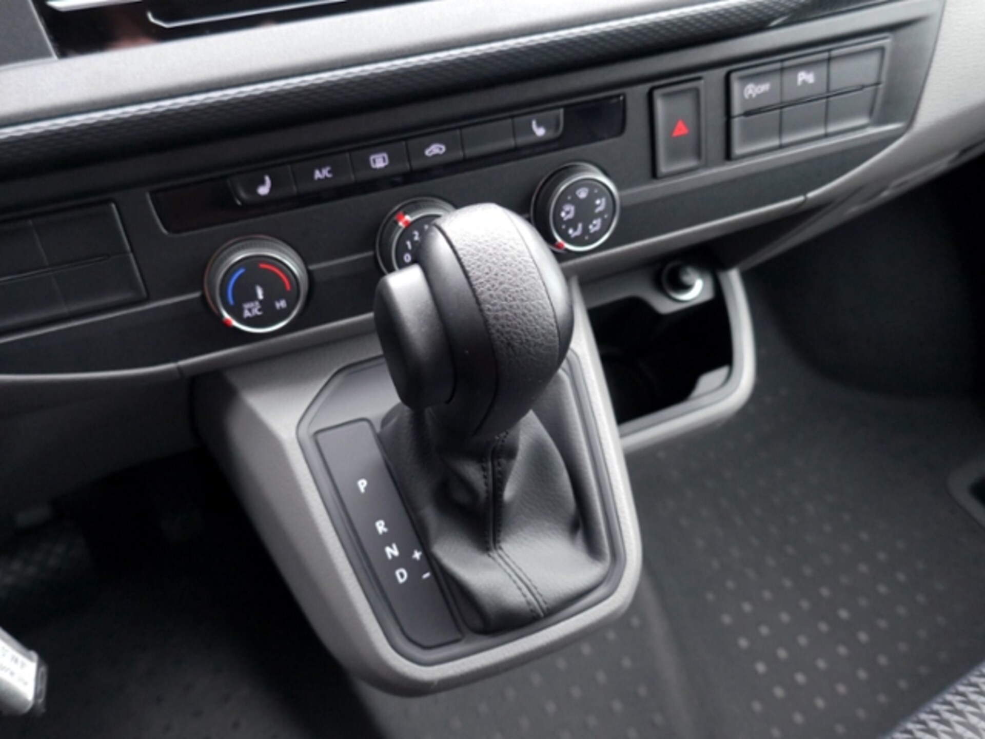 Volkswagen T6.1 Transporter Kombi kurzer Radstand