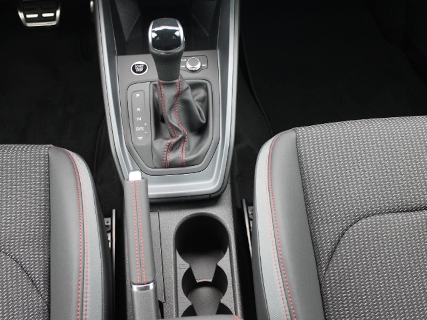 Bild über Audi A1 Sportback S line 35 TFSI S tronic - für weitere Informationen kontaktieren Sie den Audi Partner