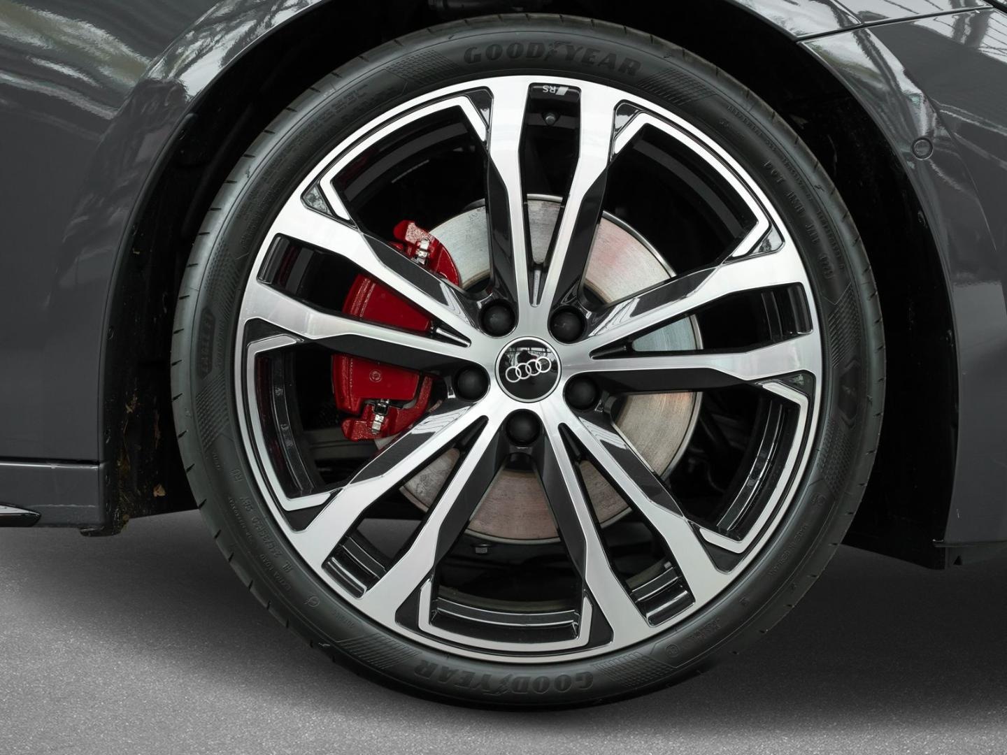 Bild über Audi A5 Avant TDI quattro 150 kW S tronic - für weitere Informationen kontaktieren Sie den Audi Partner