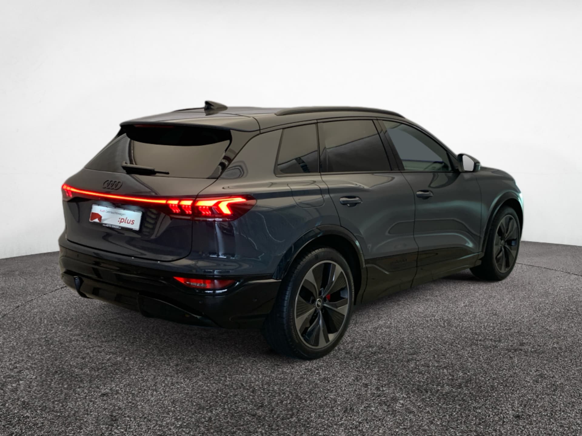 Audi SQ6 SUV e-tron