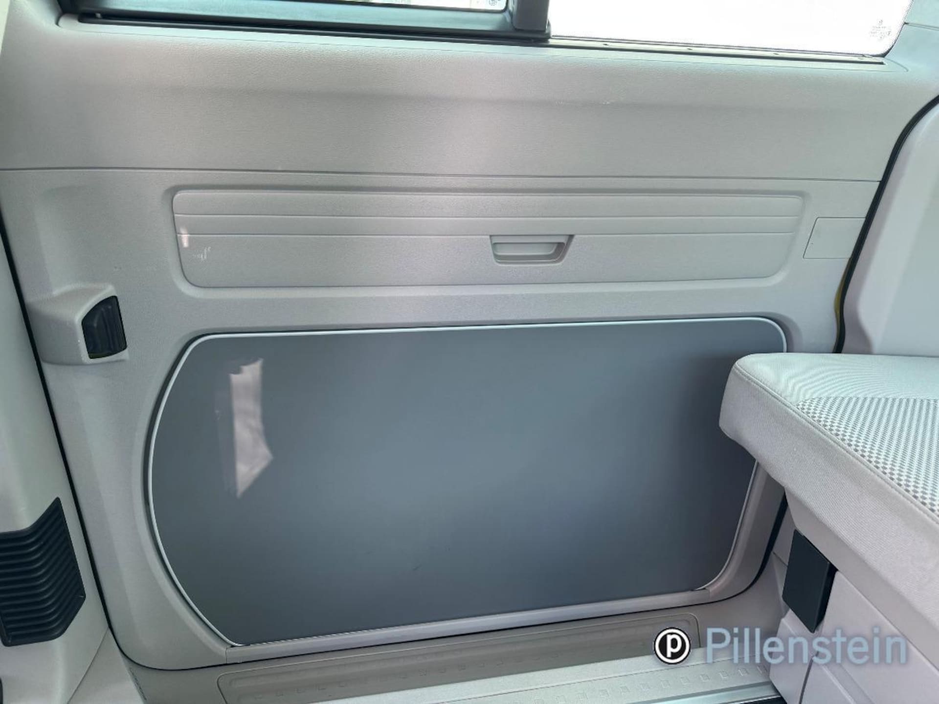 Volkswagen T6 California Beach