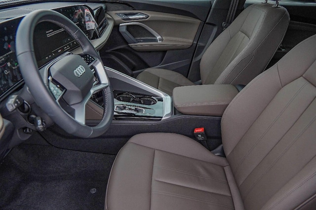 2025 Audi New Q5 Premium - Photo 9