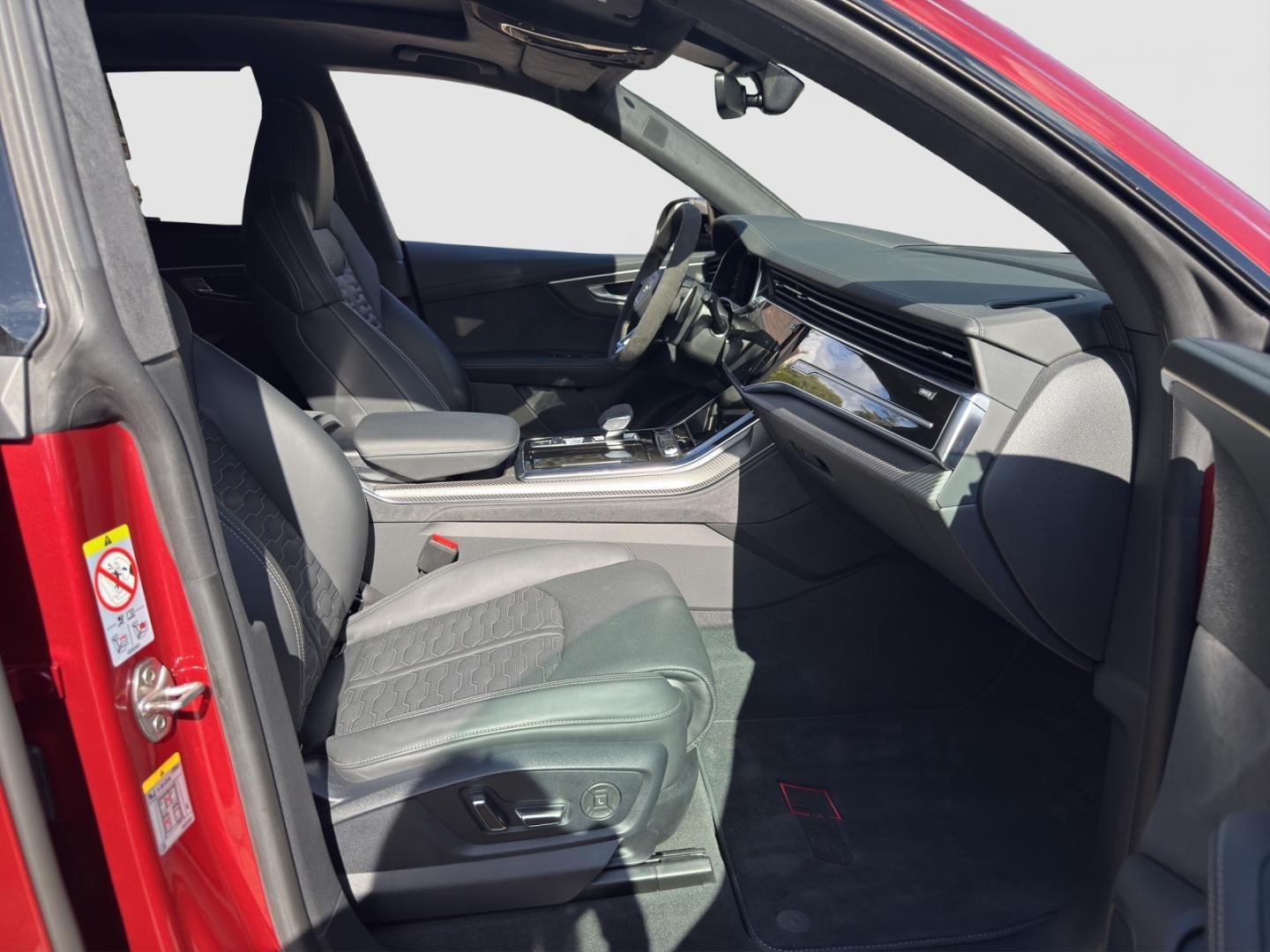 Bild über Audi RS Q8 TFSI quattro tiptronic - für weitere Informationen kontaktieren Sie den Audi Partner
