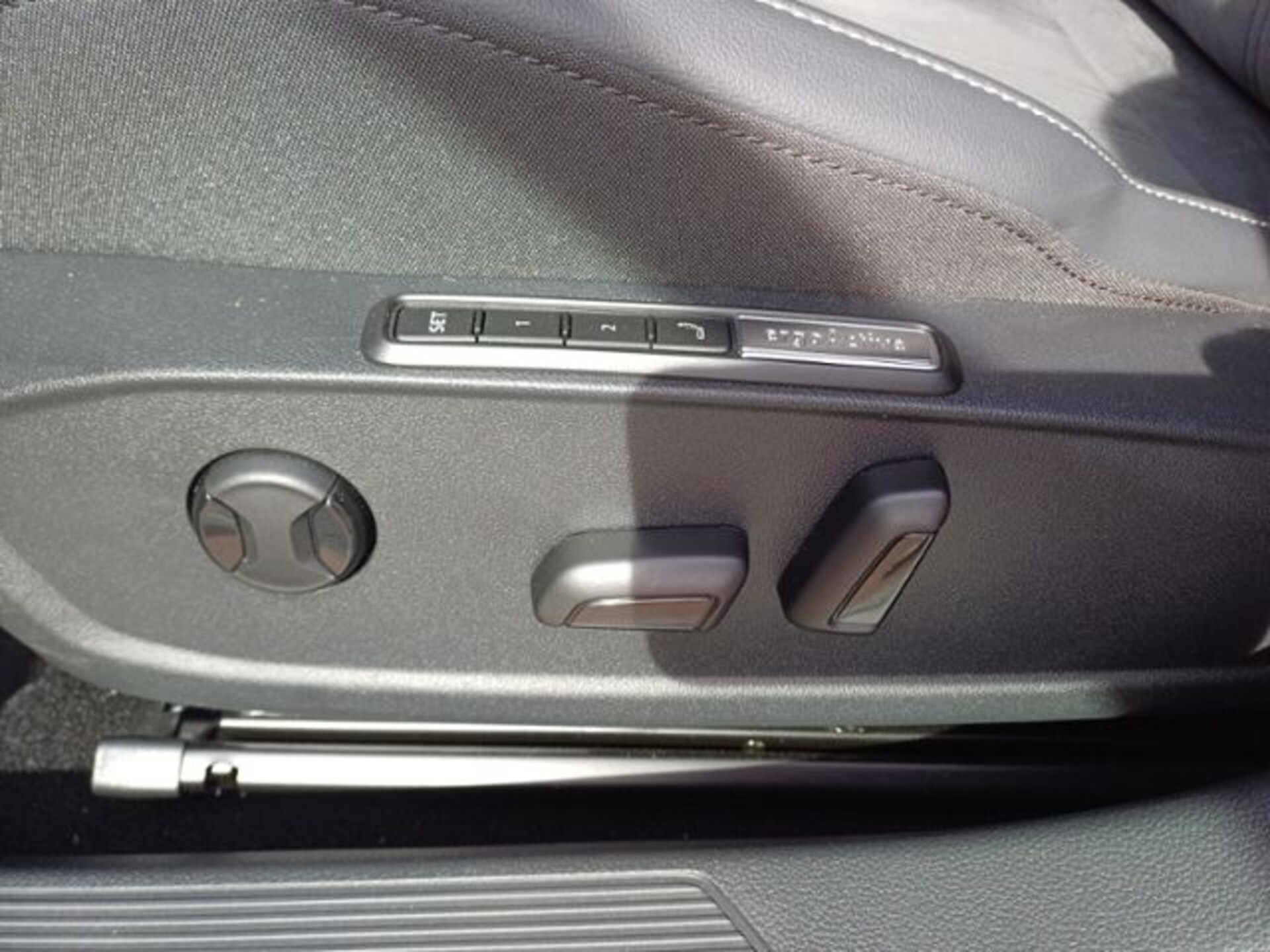 Volkswagen Golf Style