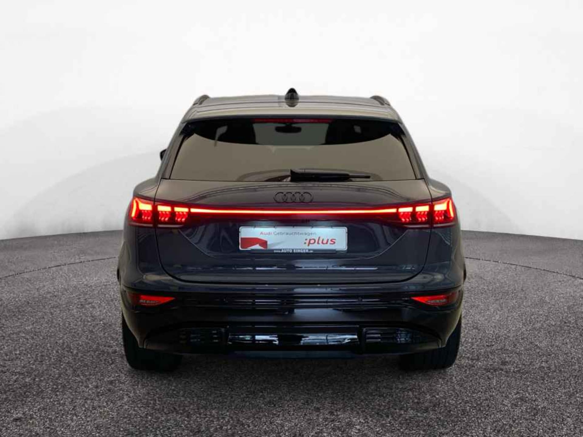 Audi SQ6 SUV e-tron