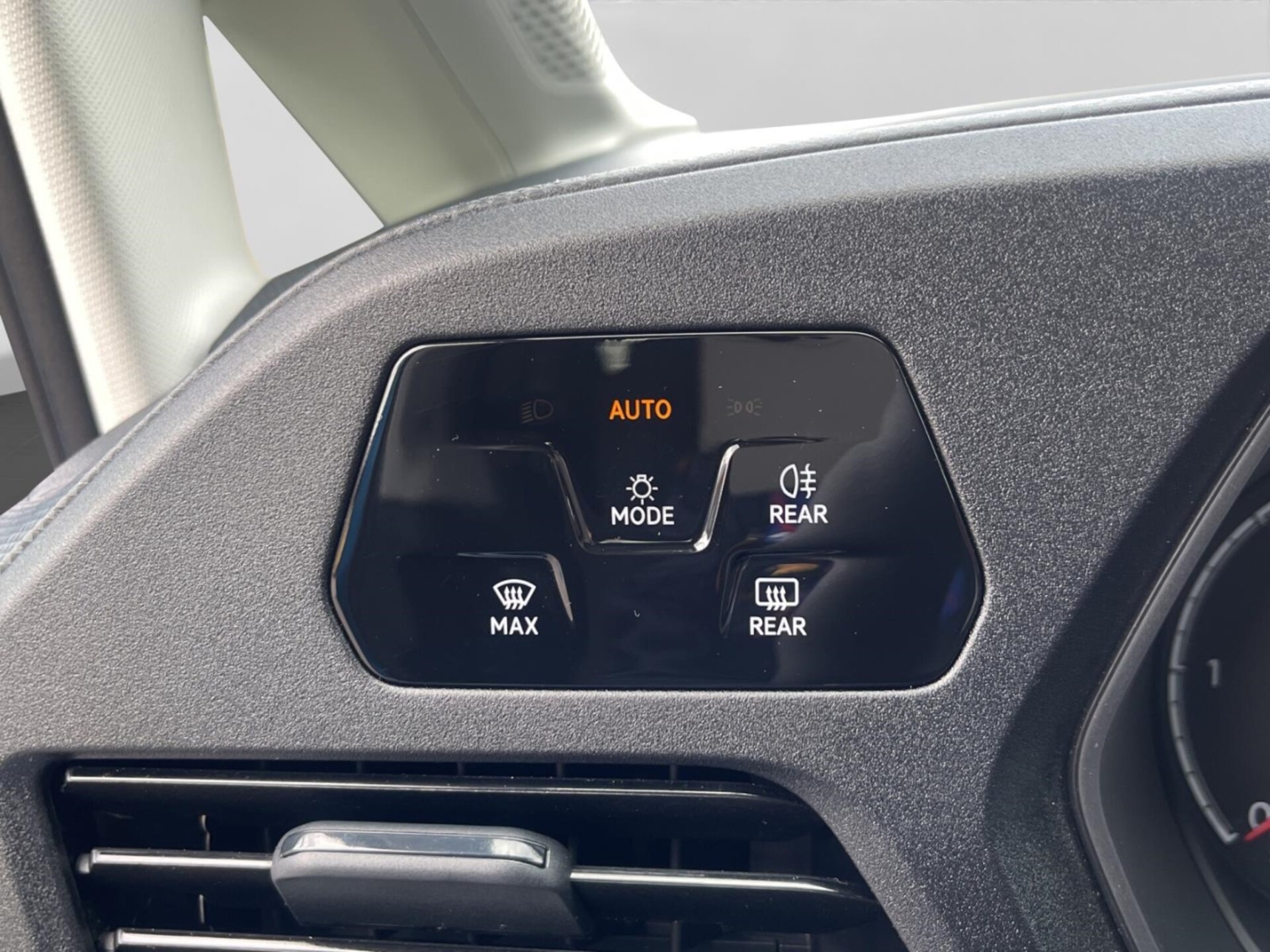 Volkswagen Caddy Basis-Modell