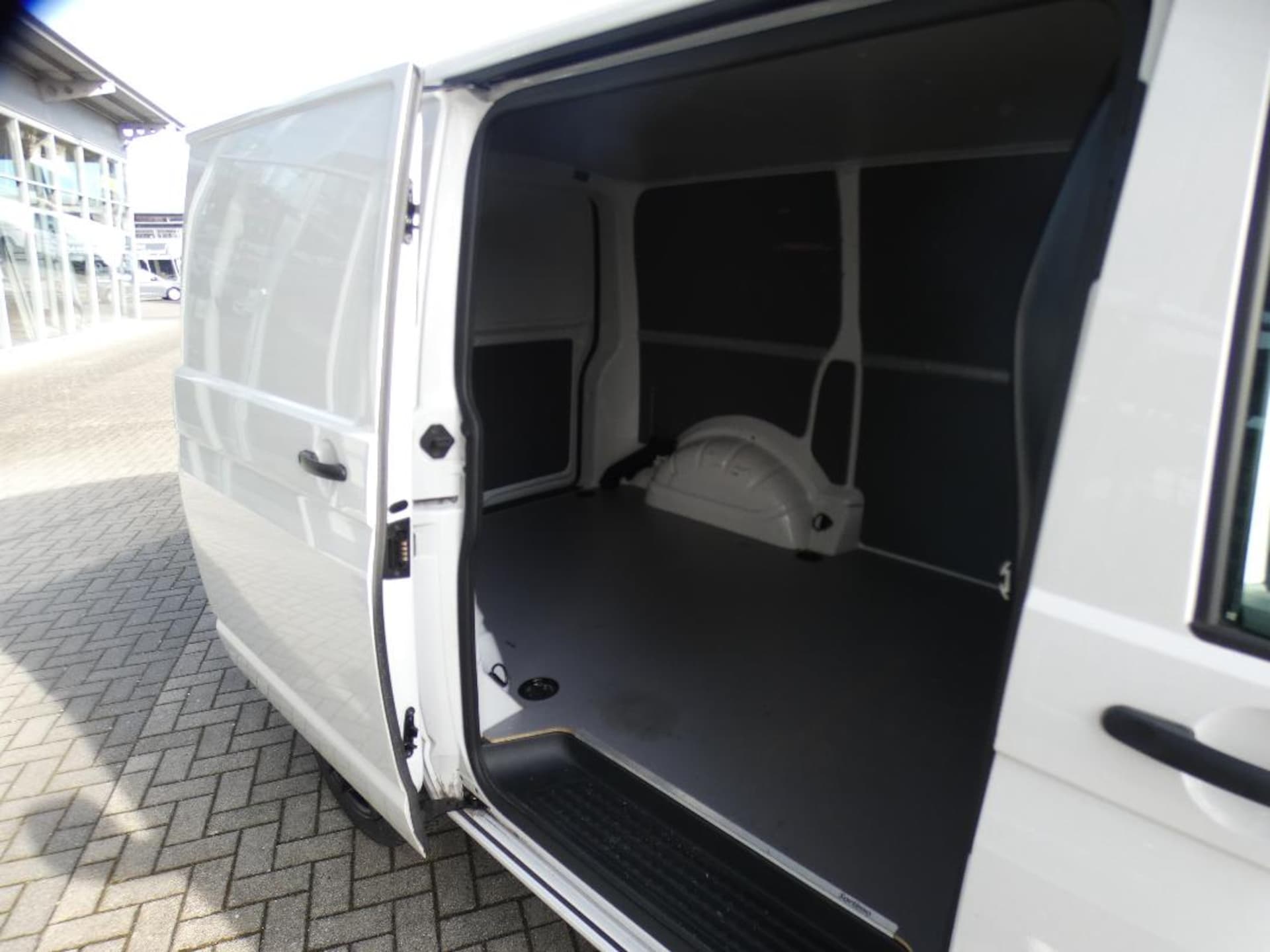 Volkswagen T6.1 Transporter Kasten kurzer Radstand