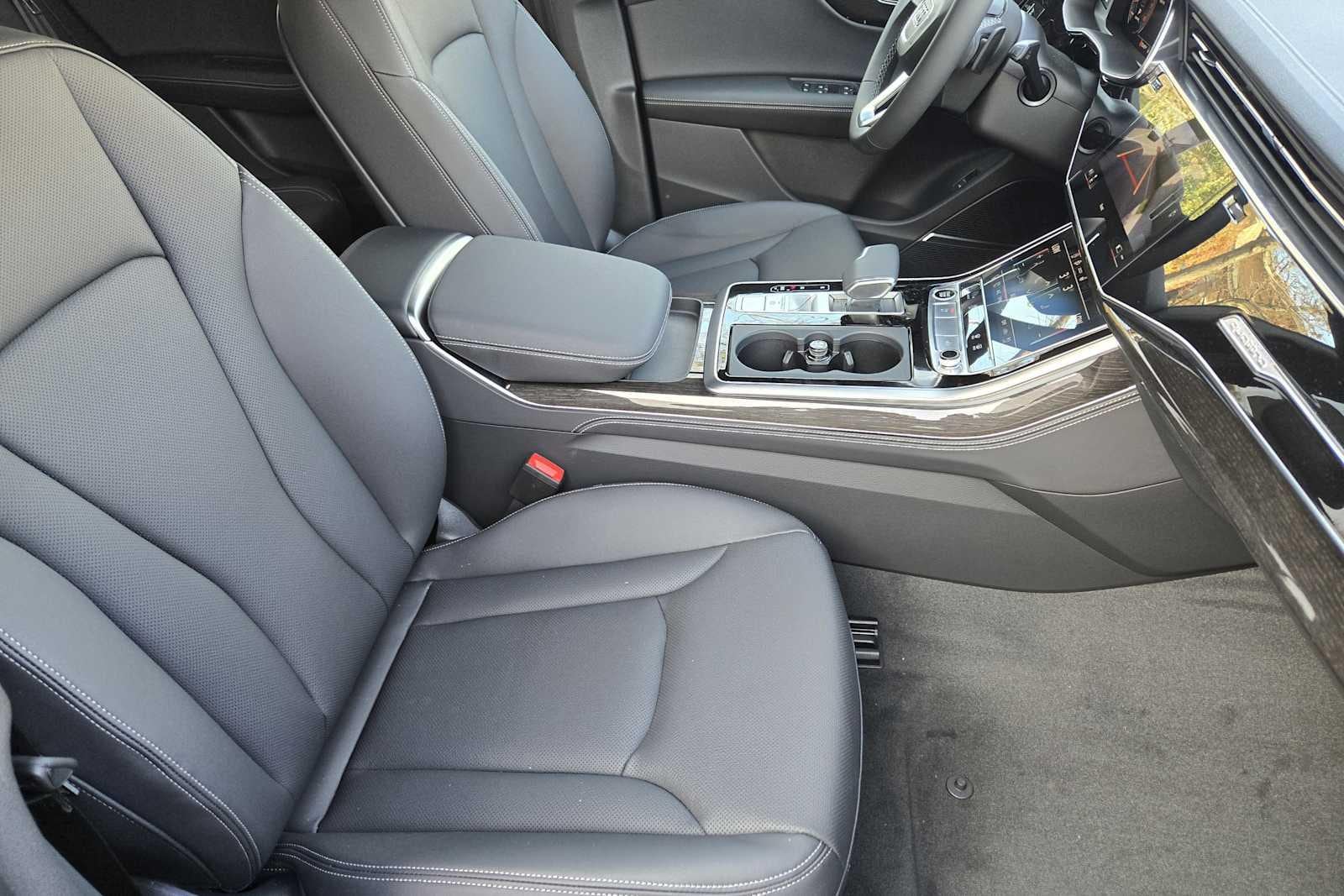 2026 Audi Q8 Premium Plus - Photo 9