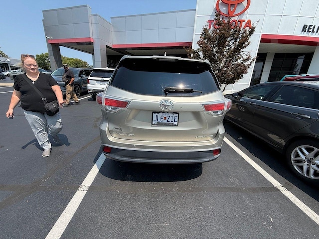 2016 Toyota Highlander