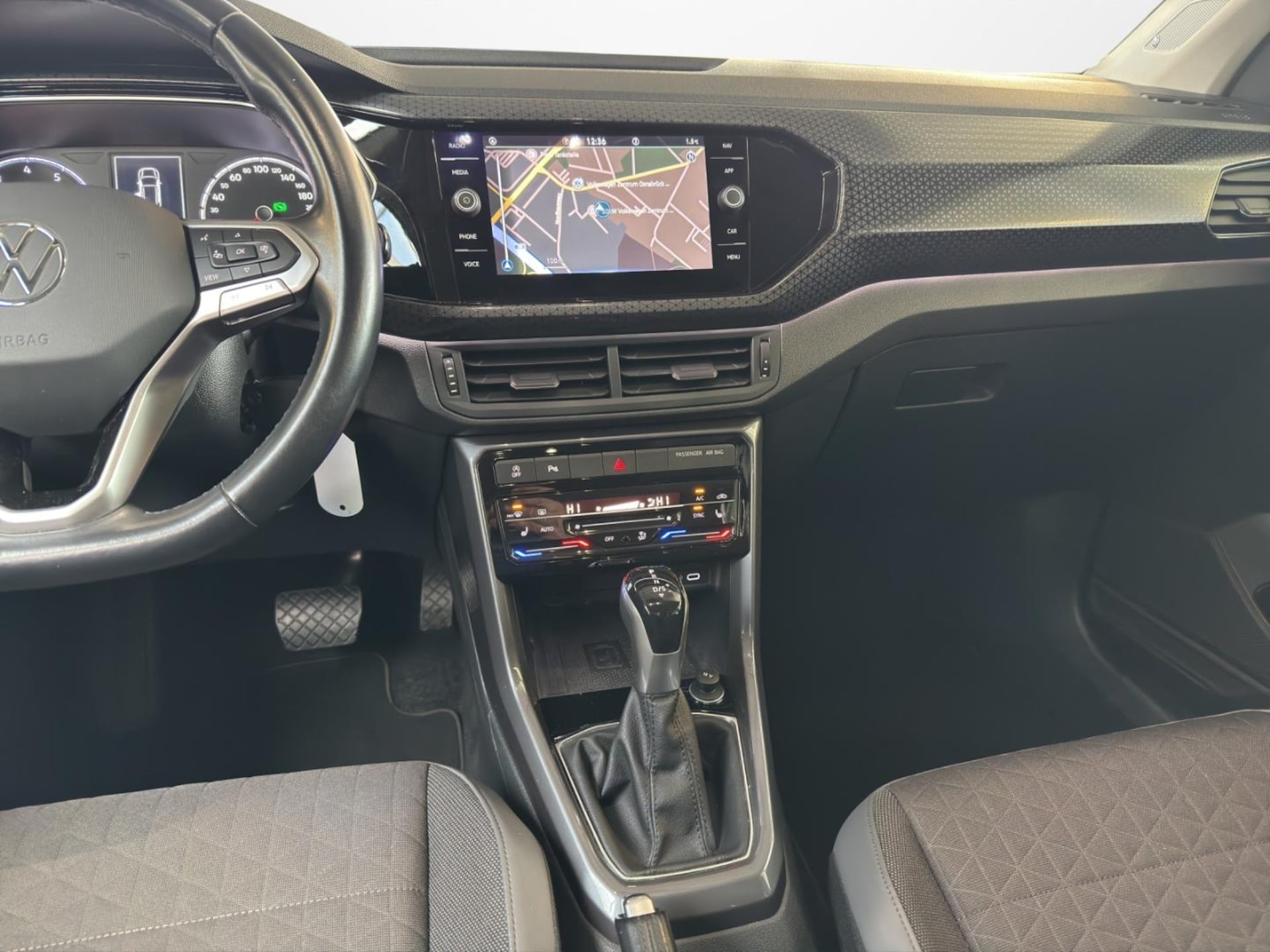 Volkswagen T-Cross Style