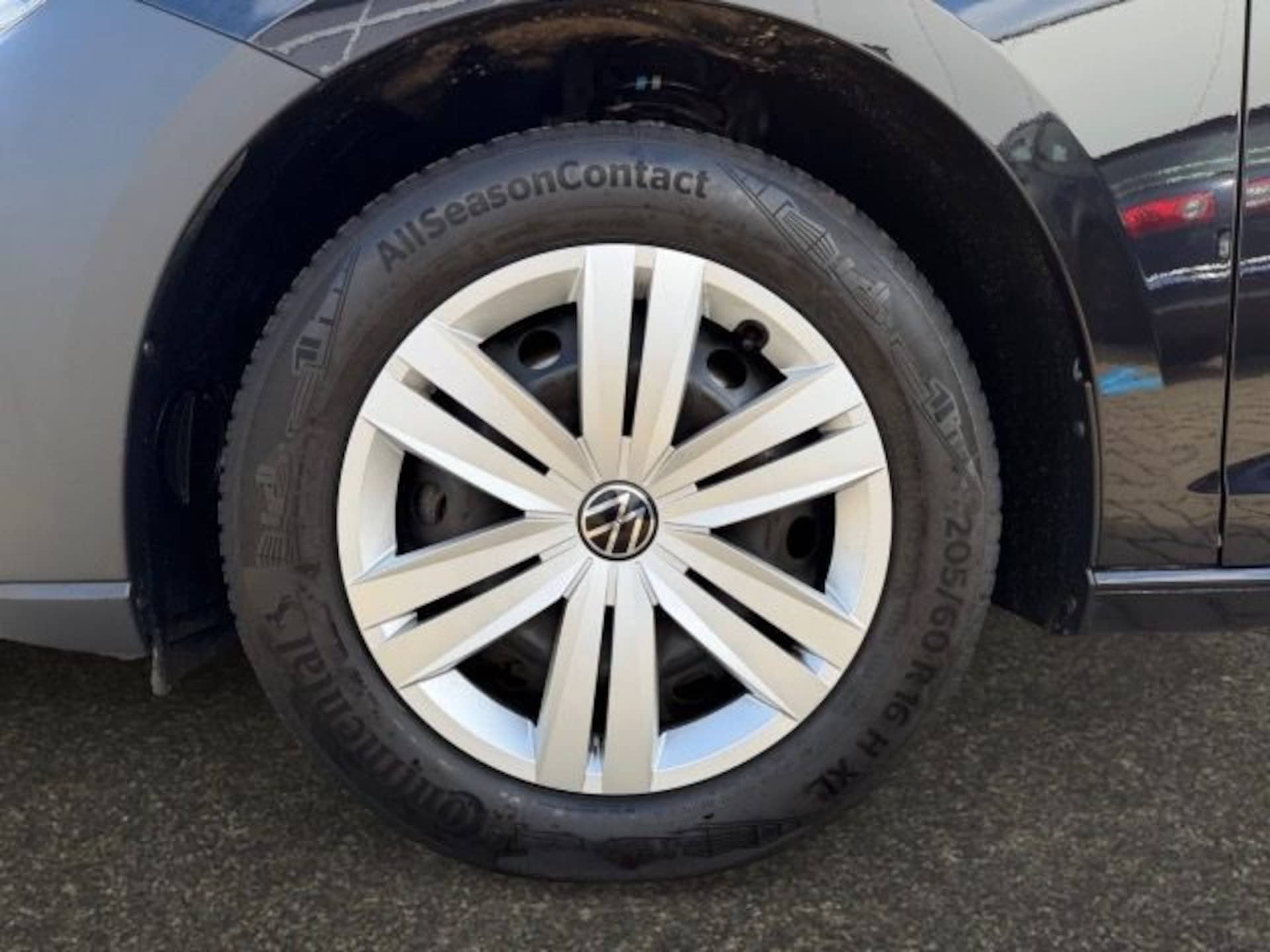 Volkswagen Caddy Basis-Modell