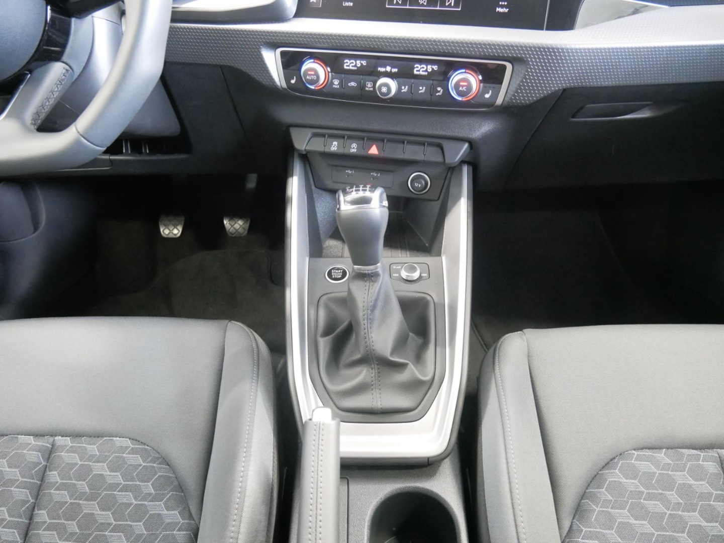 Bild über Audi A1 Sportback advanced 30 TFSI Schaltgetriebe - für weitere Informationen kontaktieren Sie den Audi Partner