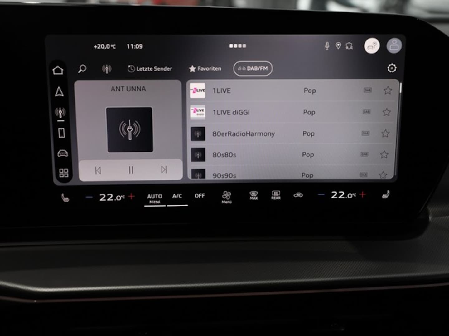 Bild über Audi Q3 SUV TFSI 110 kW S tronic - für weitere Informationen kontaktieren Sie den Audi Partner