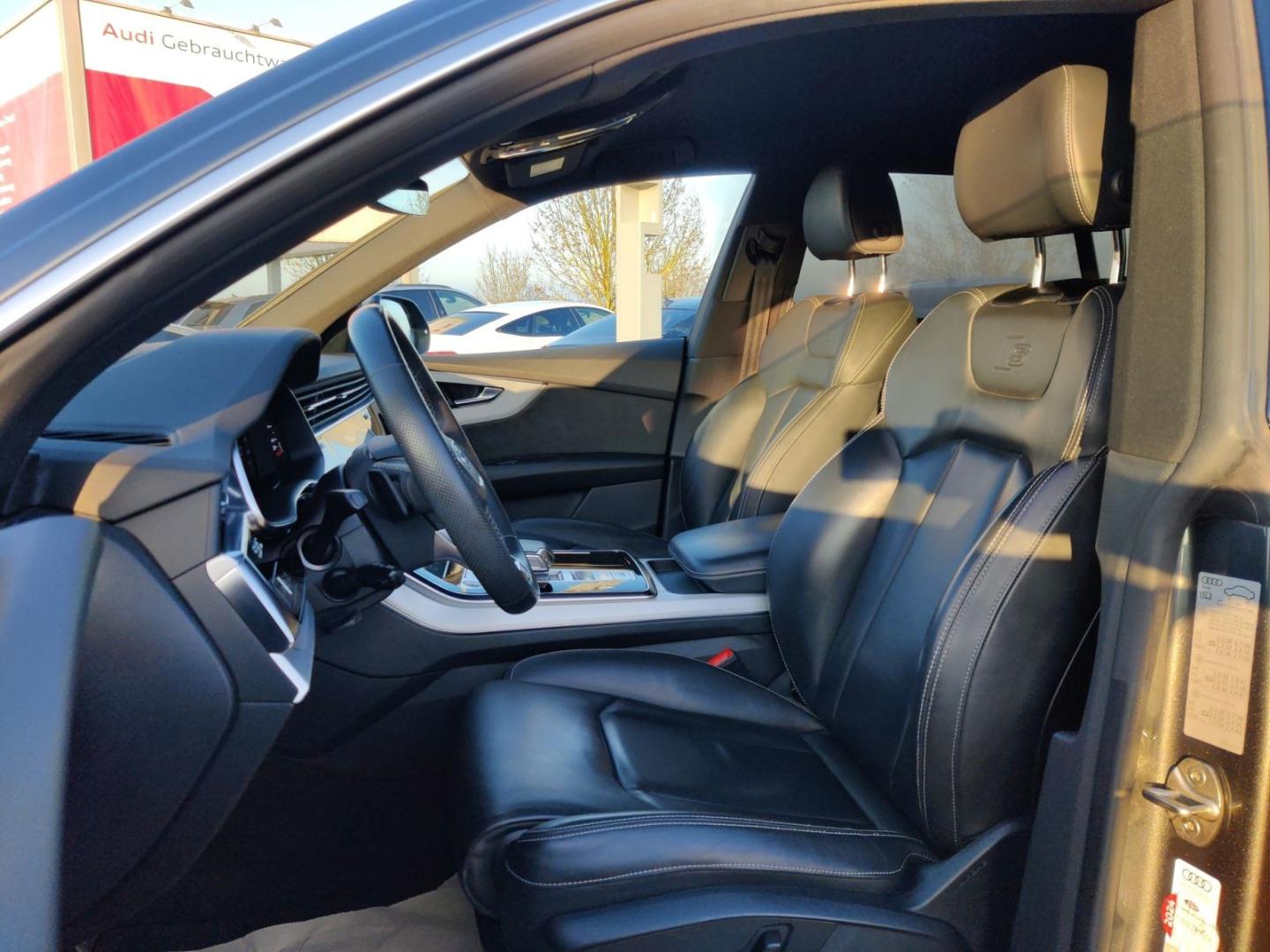 Image about Audi Q8 TFSI e 55 TFSI e quattro tiptronic