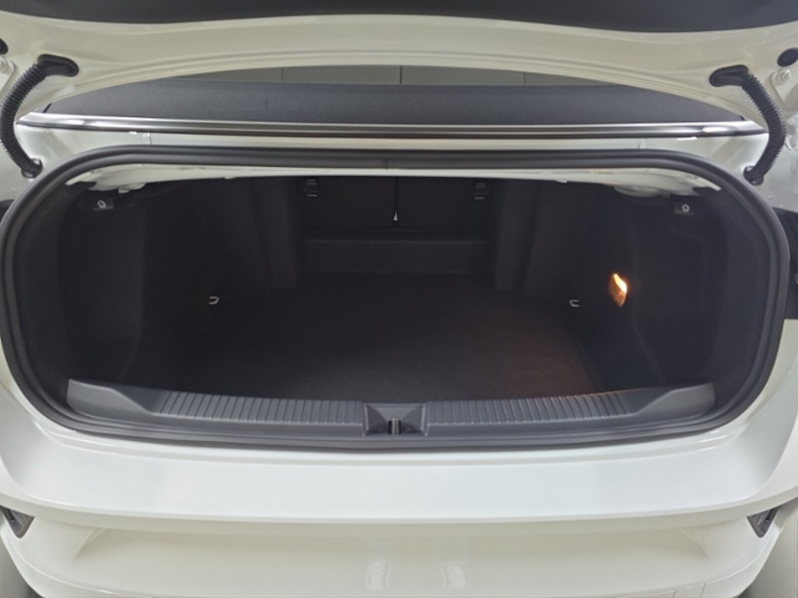 Volkswagen T-Roc Cabriolet – Bild 16