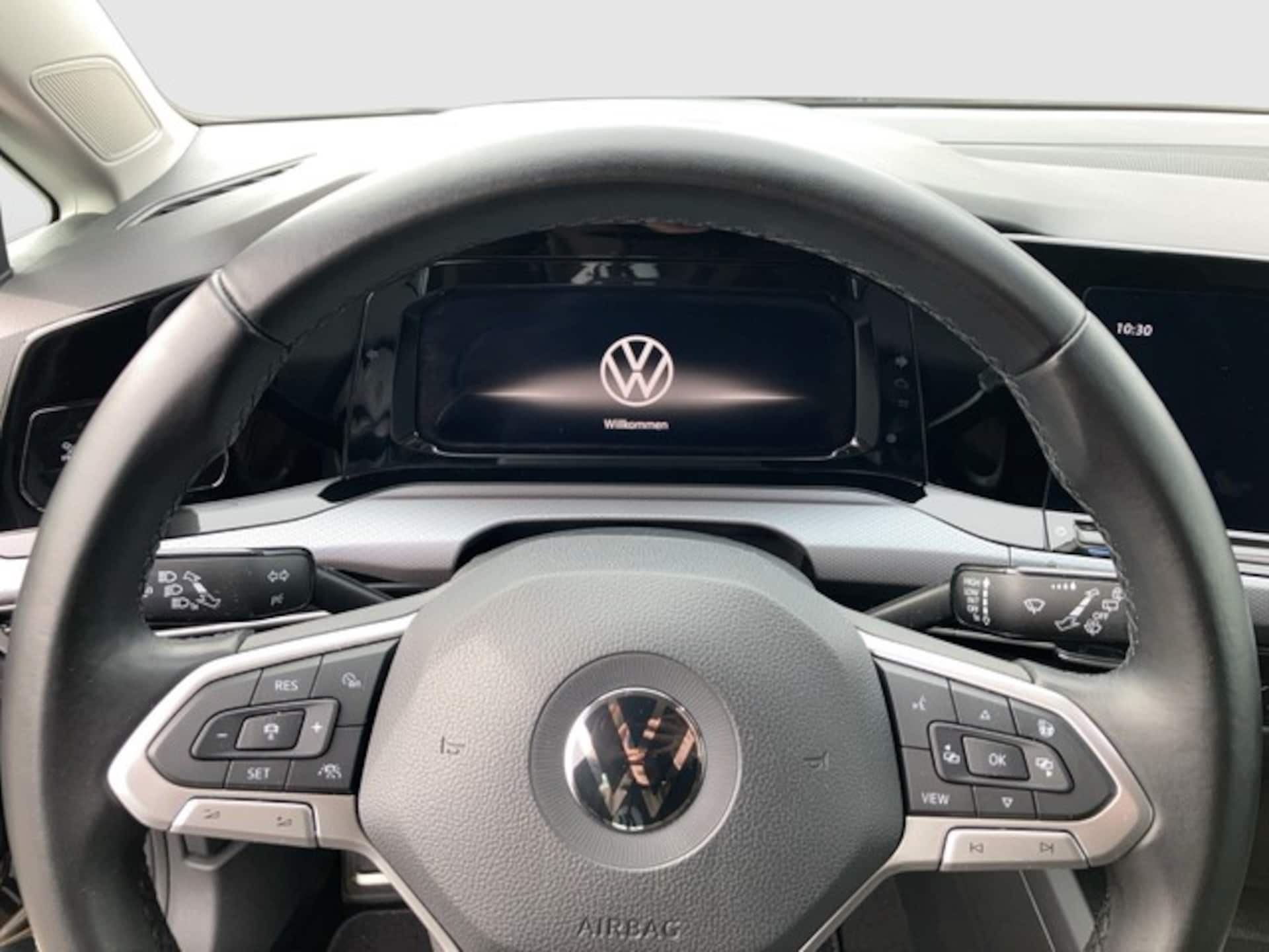 Volkswagen Golf Active