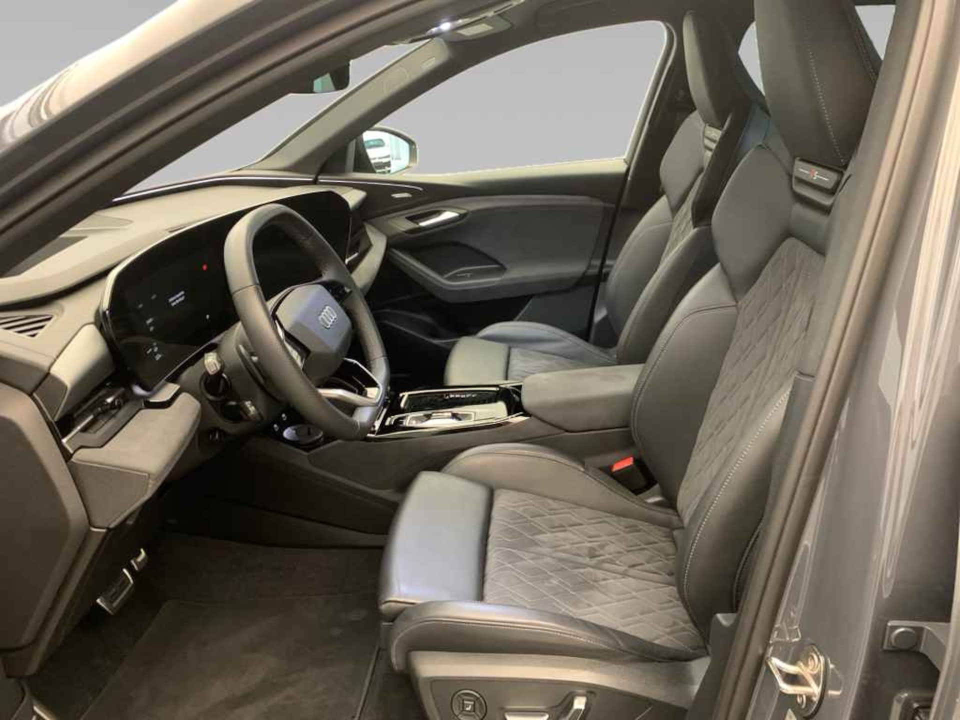 Audi SQ6 SUV e-tron