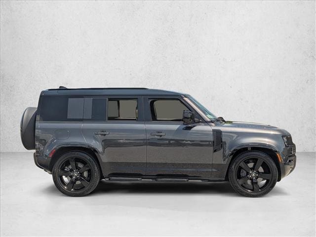 2025 Land Rover Defender