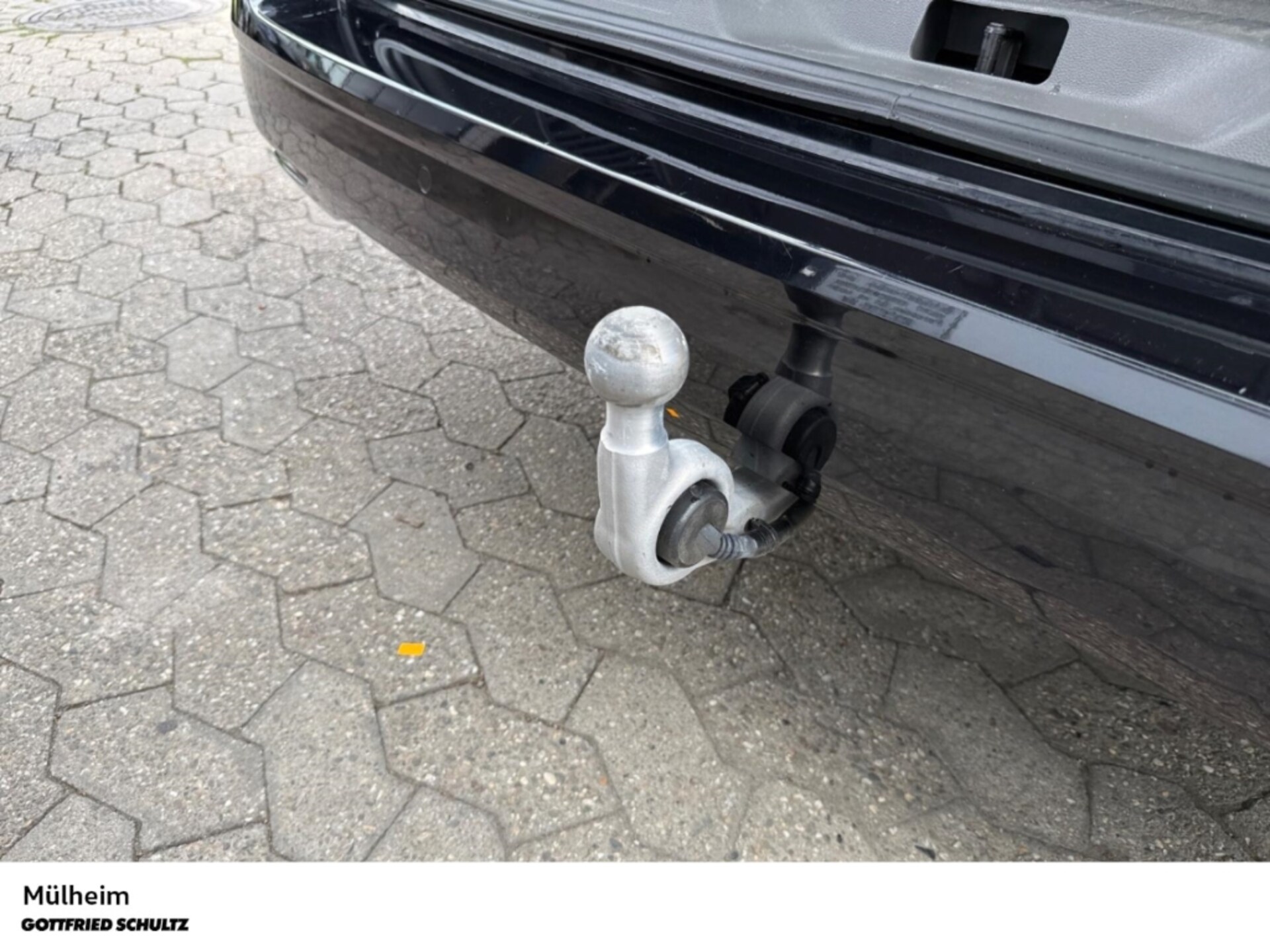 Volkswagen Multivan Langversion Basis-Modell