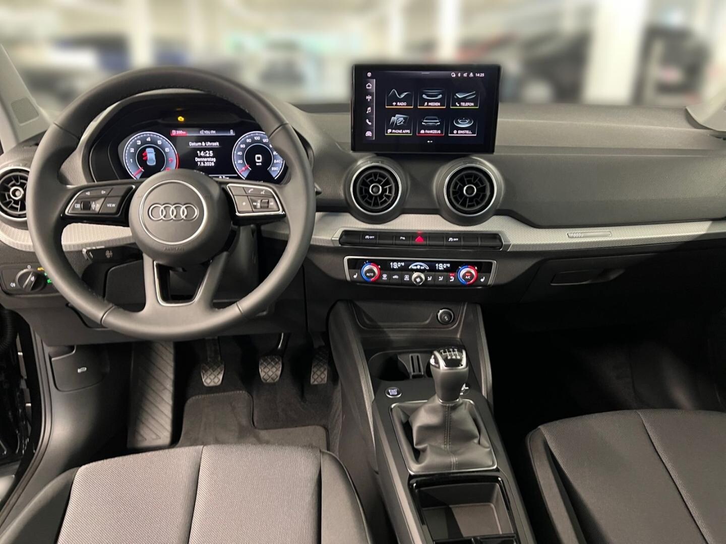 Bild über Audi Q2 30 TFSI Schaltgetriebe - für weitere Informationen kontaktieren Sie den Audi Partner