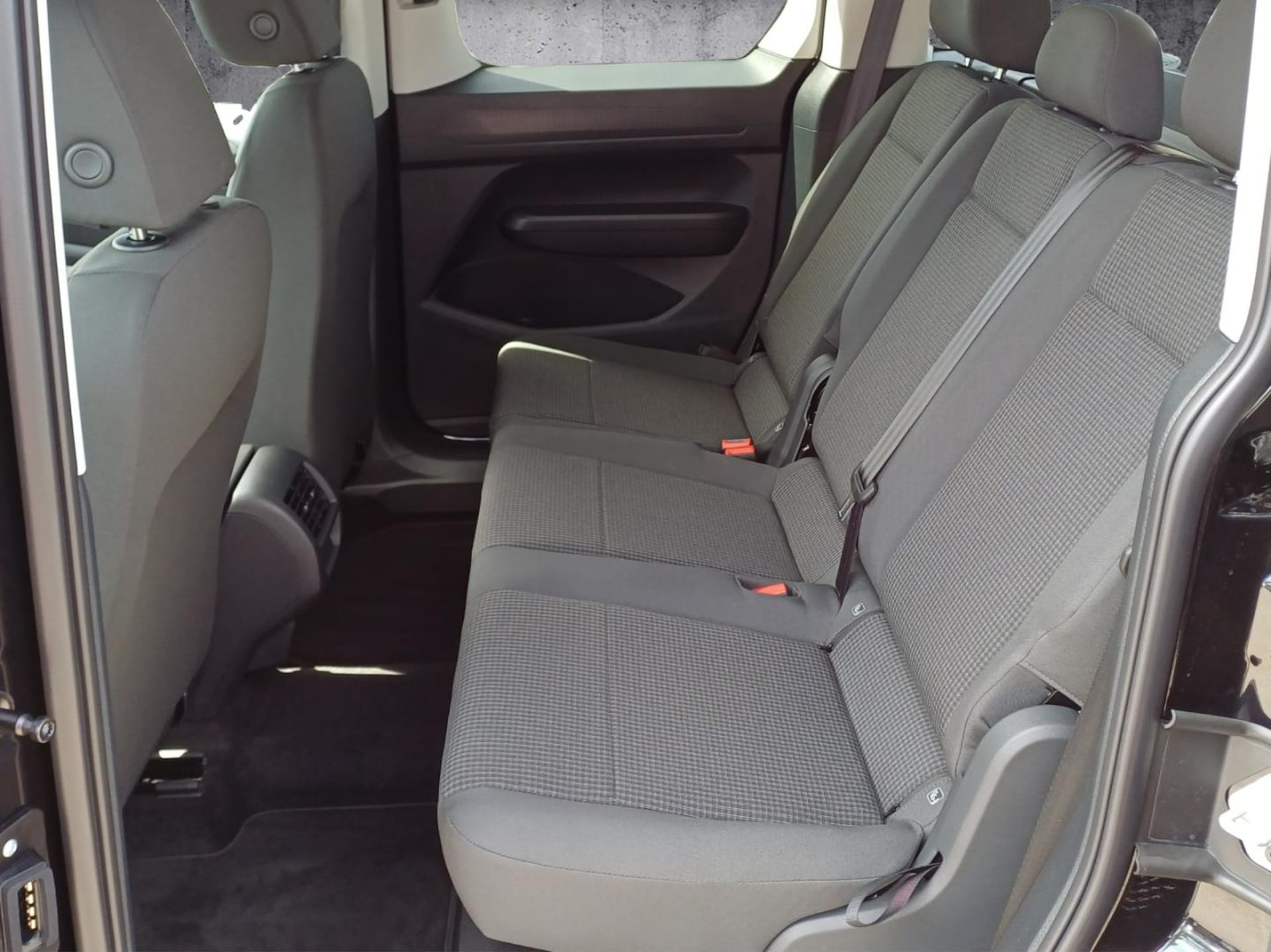 Volkswagen Caddy Basis-Modell