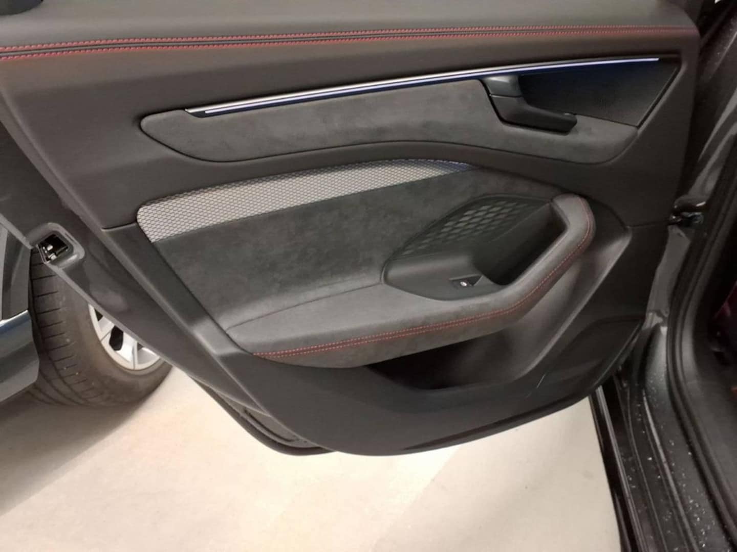 Bild über Audi A6 Avant edition one TFSI quattro 270 kW S tronic - für weitere Informationen kontaktieren Sie den Audi Partner